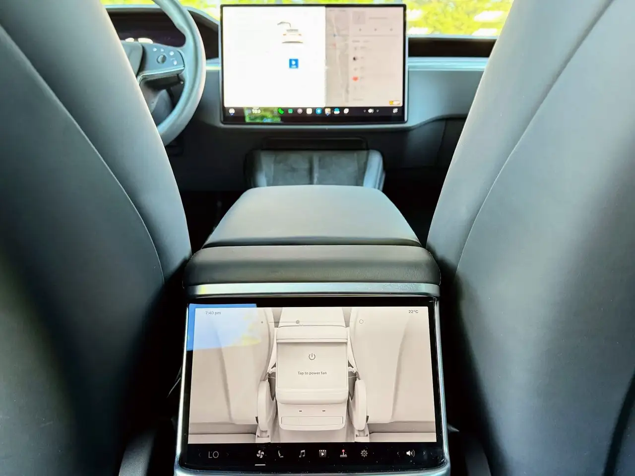 Tesla Model X photo Tesla Model X
