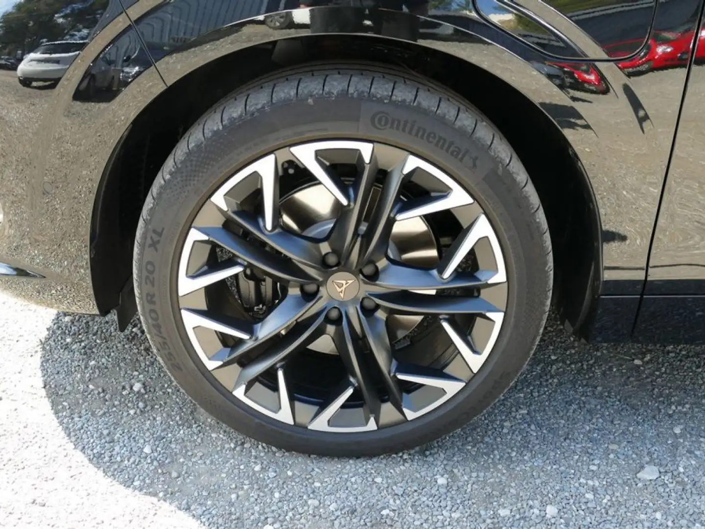 CUPRA Terramar 1.5 E-HYBRID 272 Ch VZ DSG6 Schwarz - 2