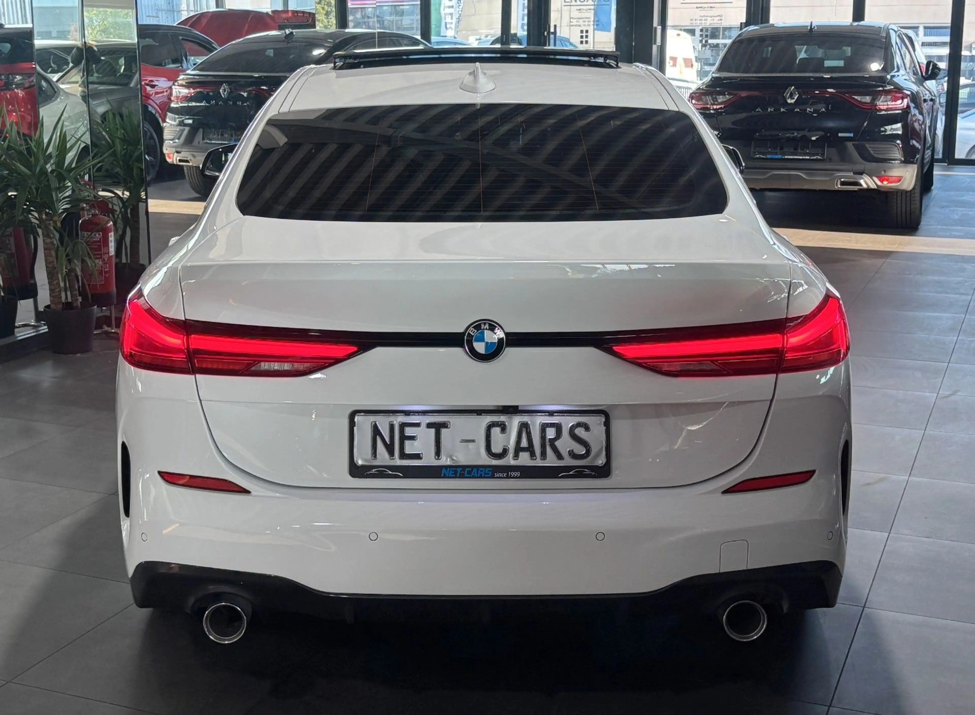 BMW 218 218d Gran Coupé M Sport*HEAD-Up*PANORAM*VOLL — photo 10