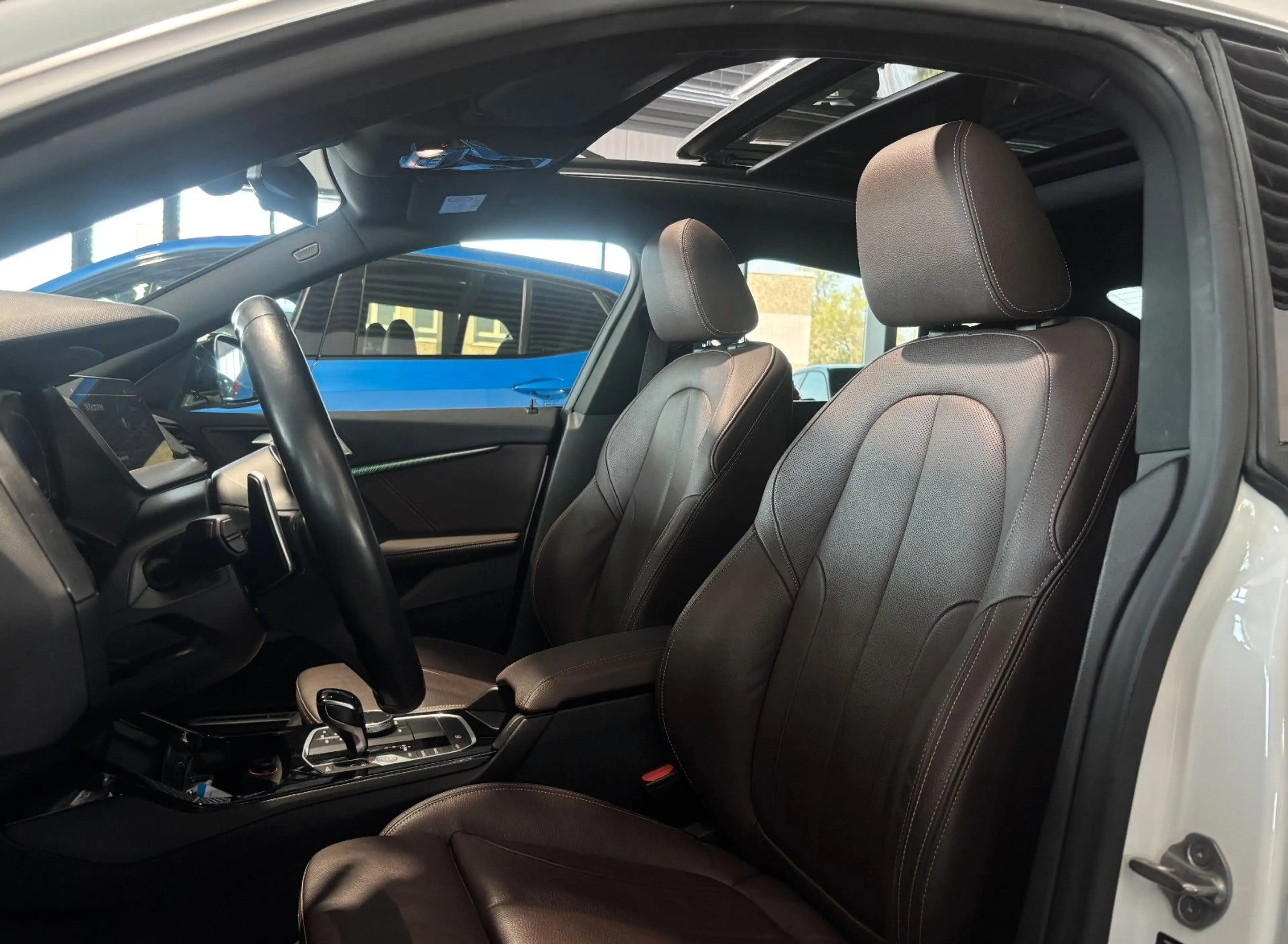 BMW 218 218d Gran Coupé M Sport*HEAD-Up*PANORAM*VOLL — photo 3