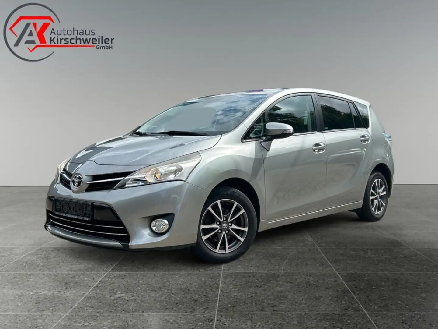 Toyota Verso 1.8 Life *PANO,WKR,KLIMA* 5-Sitzer Argento - 1