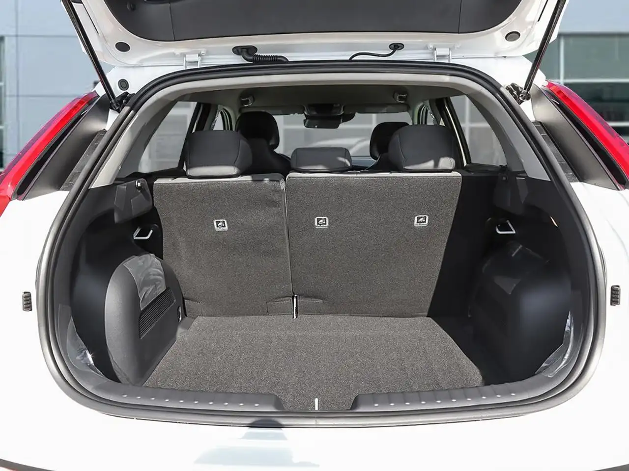 Kia Niro снимка Kia Niro
