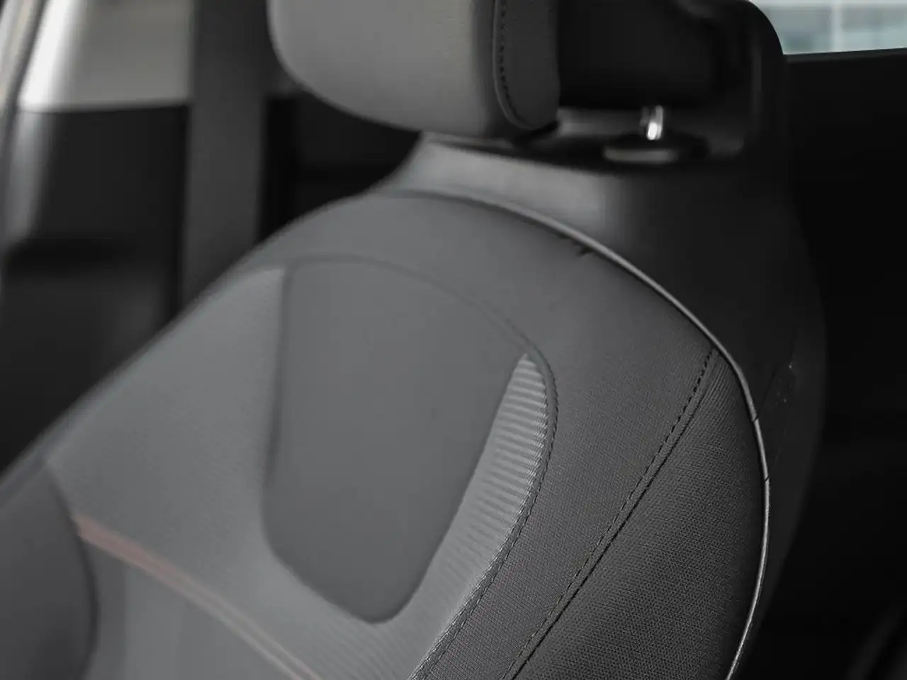 Kia Niro снимка Kia Niro