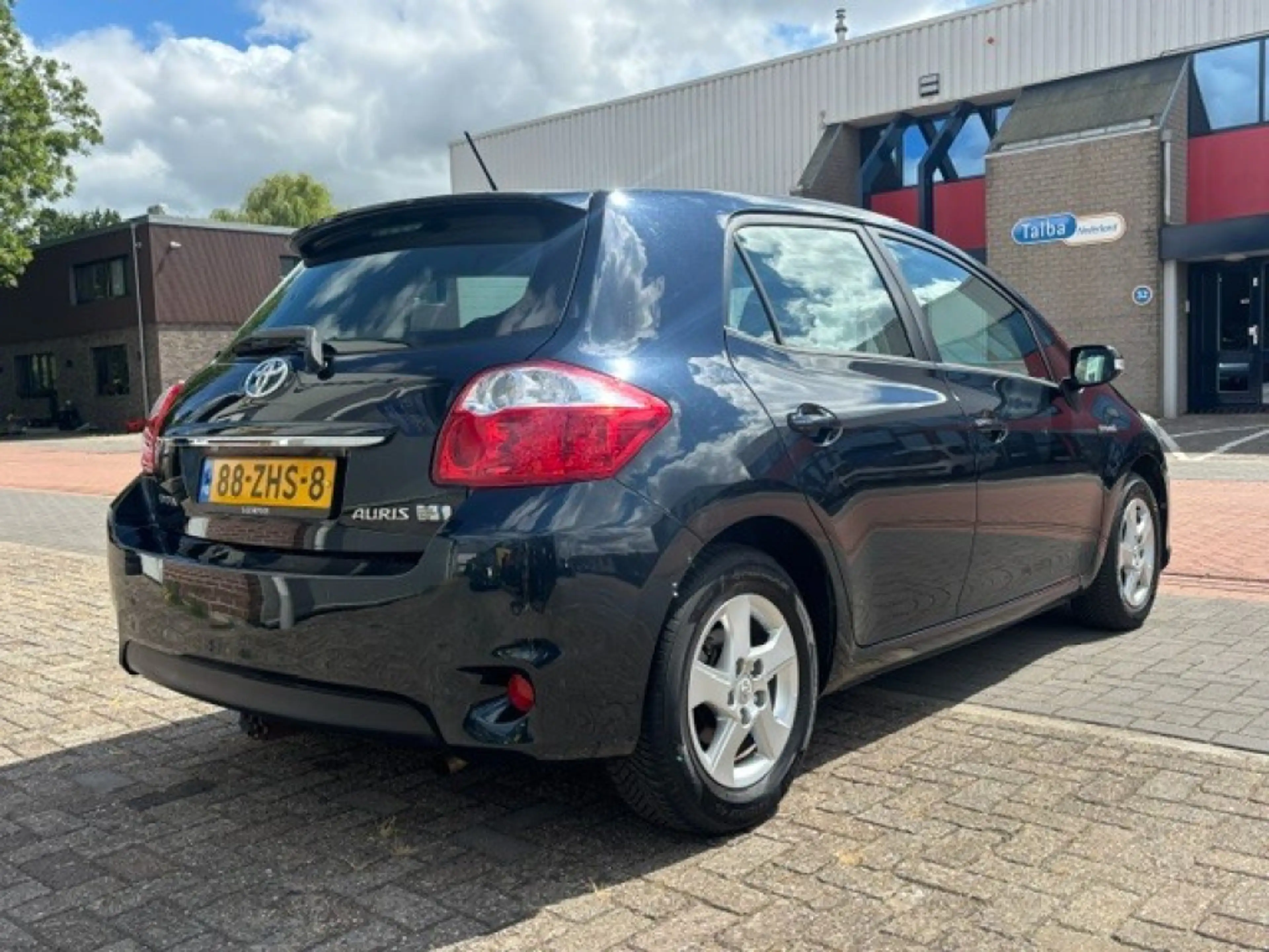 Toyota Auris 1.8 FULL HYBRID LIM. — photo 13