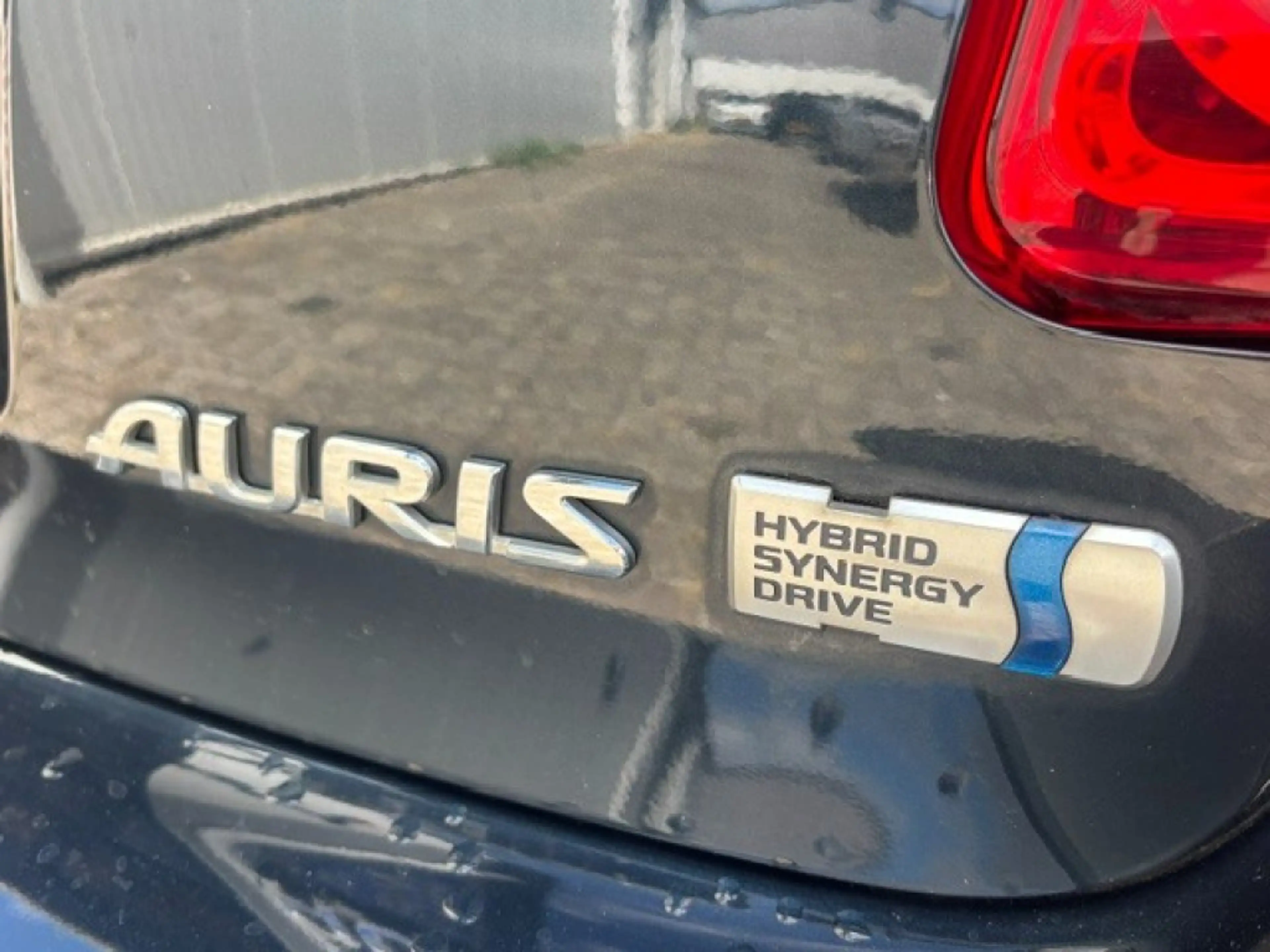 Toyota Auris 1.8 FULL HYBRID LIM. — photo 14