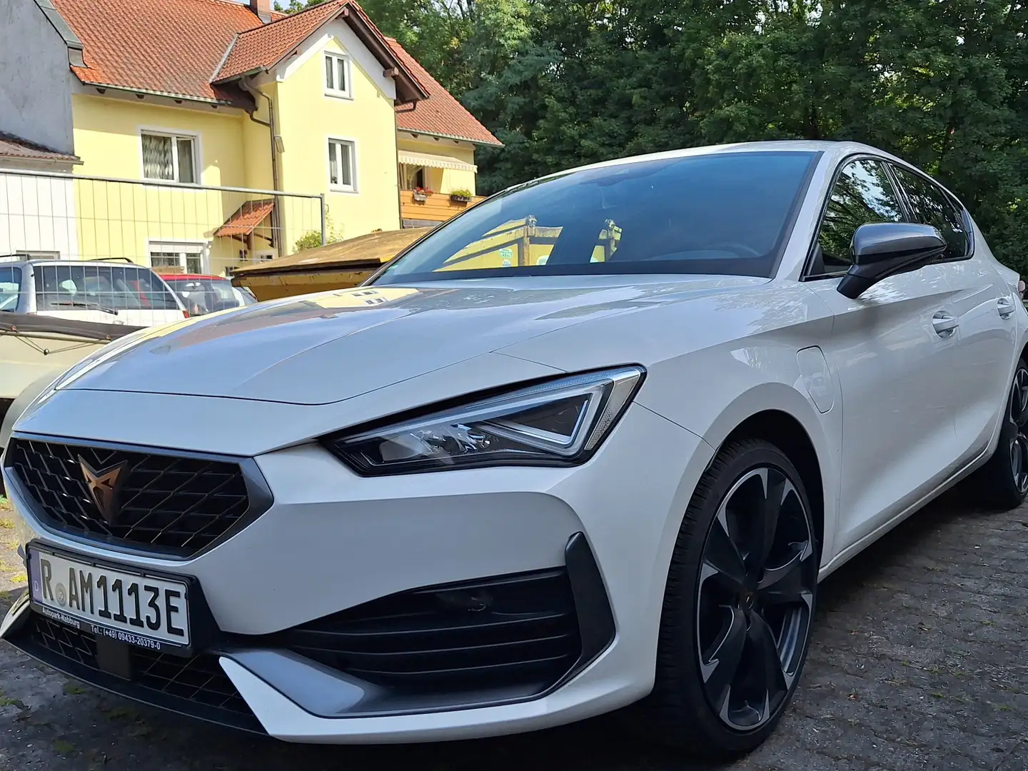 CUPRA Leon Leon 1.4 e-Hybrid (180 kW System) Weiß - 2