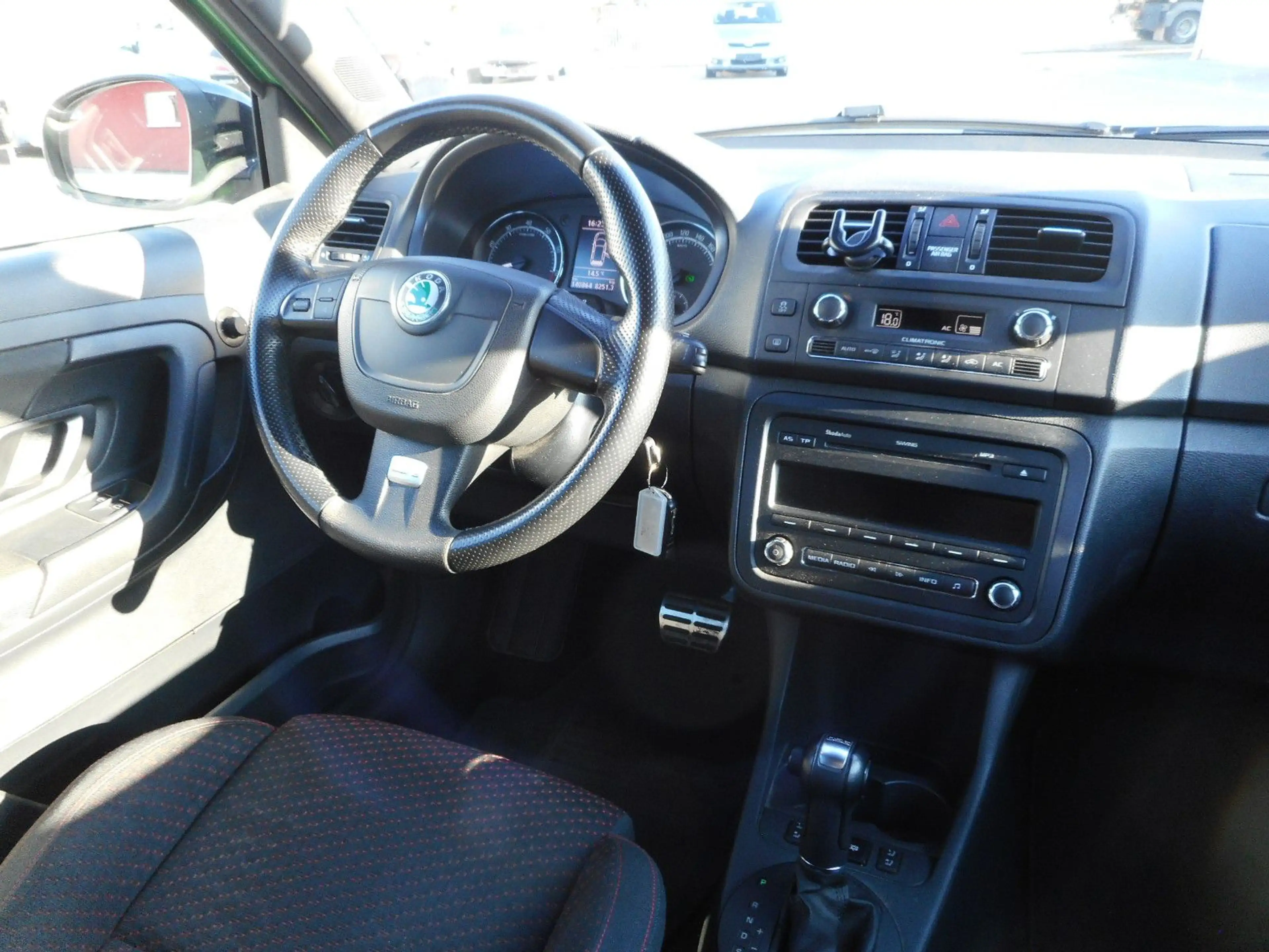 Skoda Fabia RS PDC Alu Black Vision HU 02/2027 — photo 14