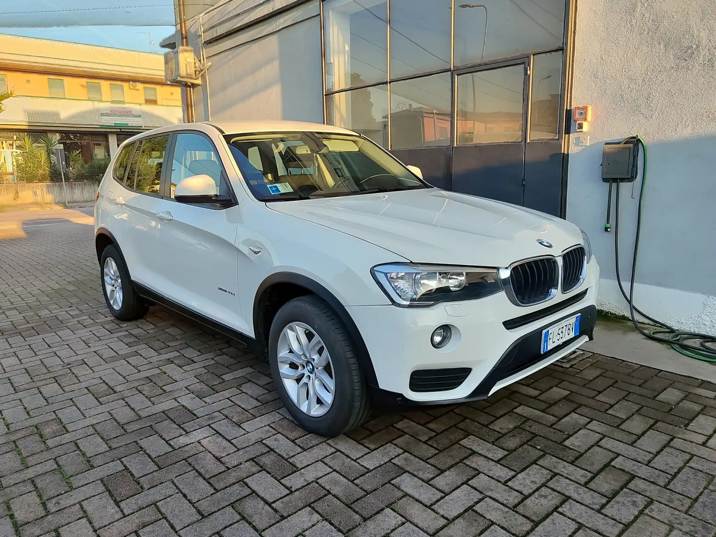 BMW X3 X3 F25 LCI 2014 xdrive20d auto my16 Weiß - 1