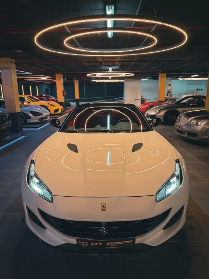 Ferrari Portofino Bílá - 1