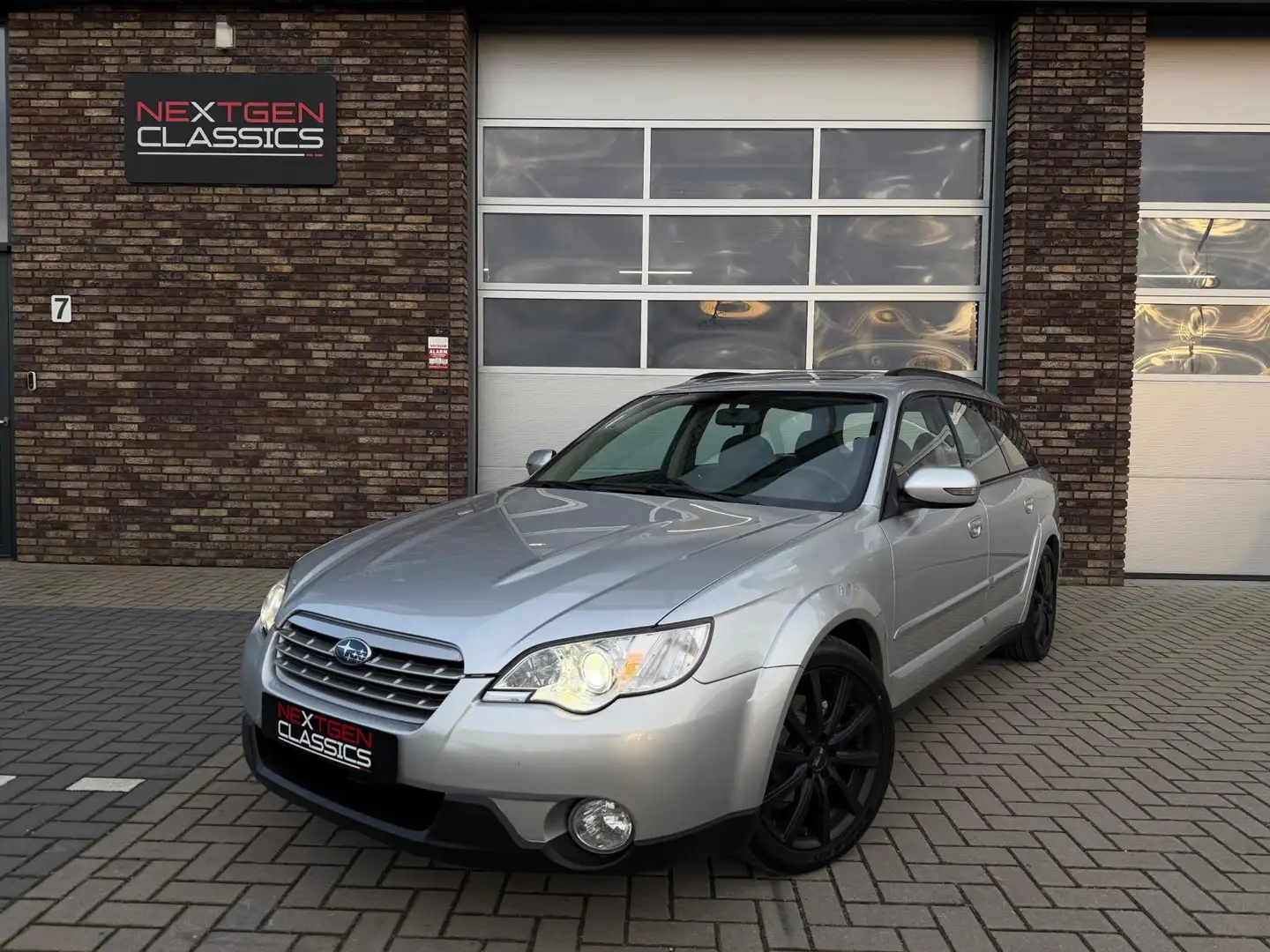 Subaru OUTBACK Executive Touring 3.0R Luxury Gris - 1