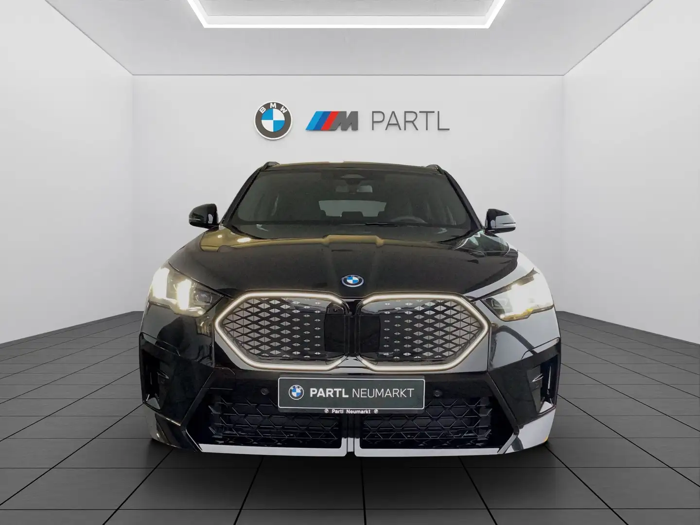 BMW iX2 eDrive20 M-Sport-Pro ACC 360° H/K AHK HUD Negru - 2