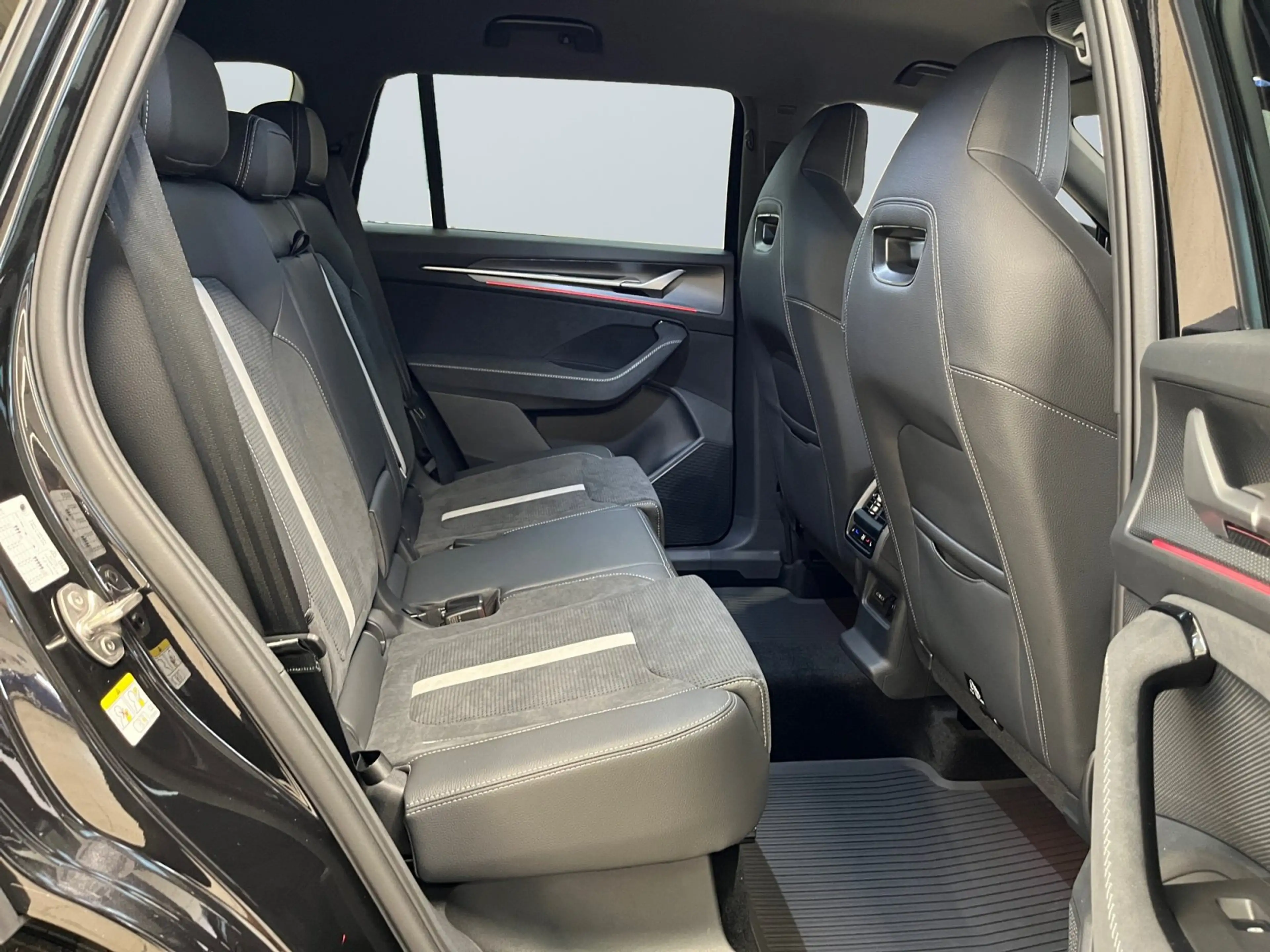 Skoda Kodiaq Sportline 1.5TSI mHEV DSG ACC Kam 4xSitzhz — photo 13