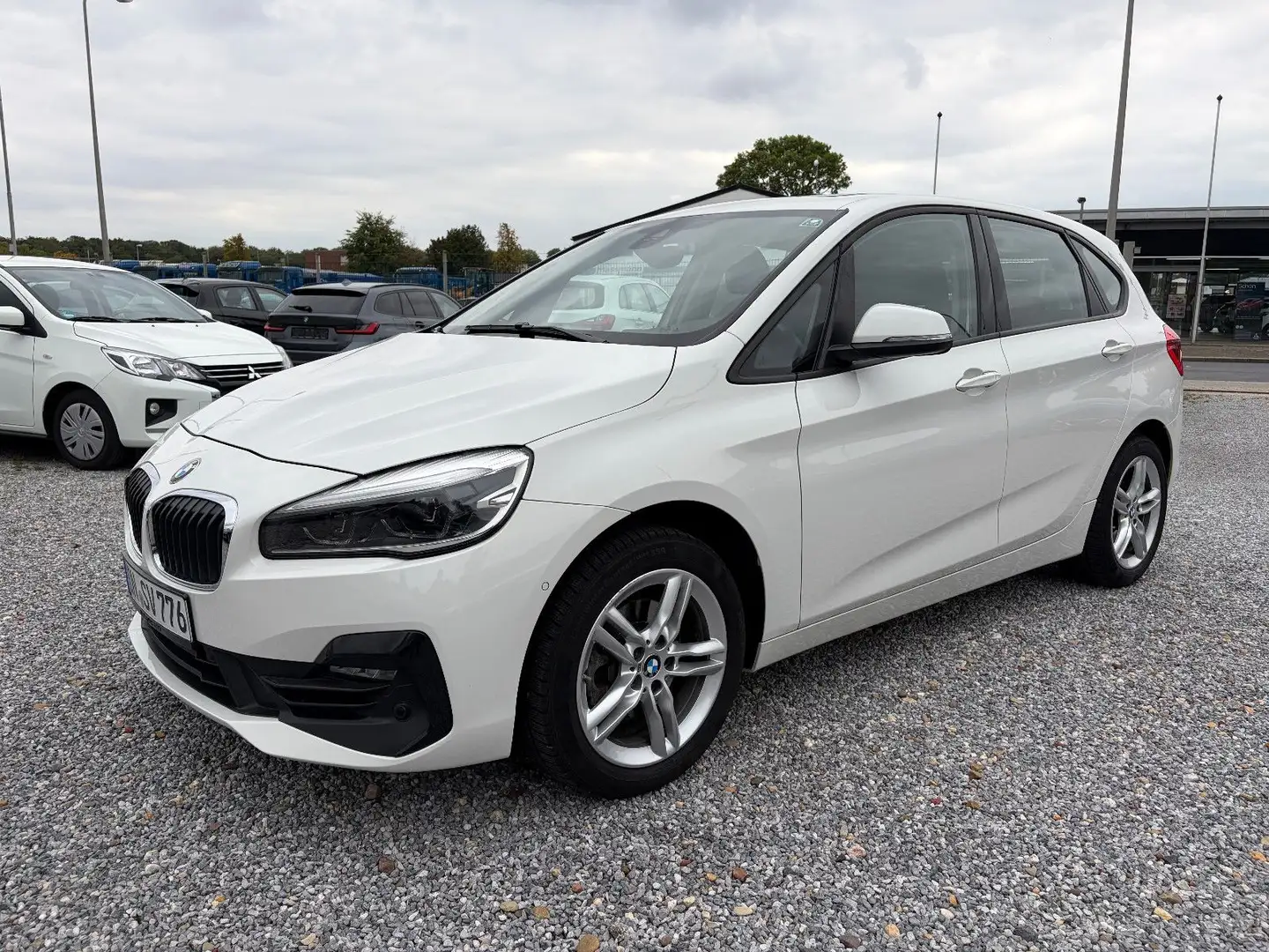 BMW 216 Blanco - 1