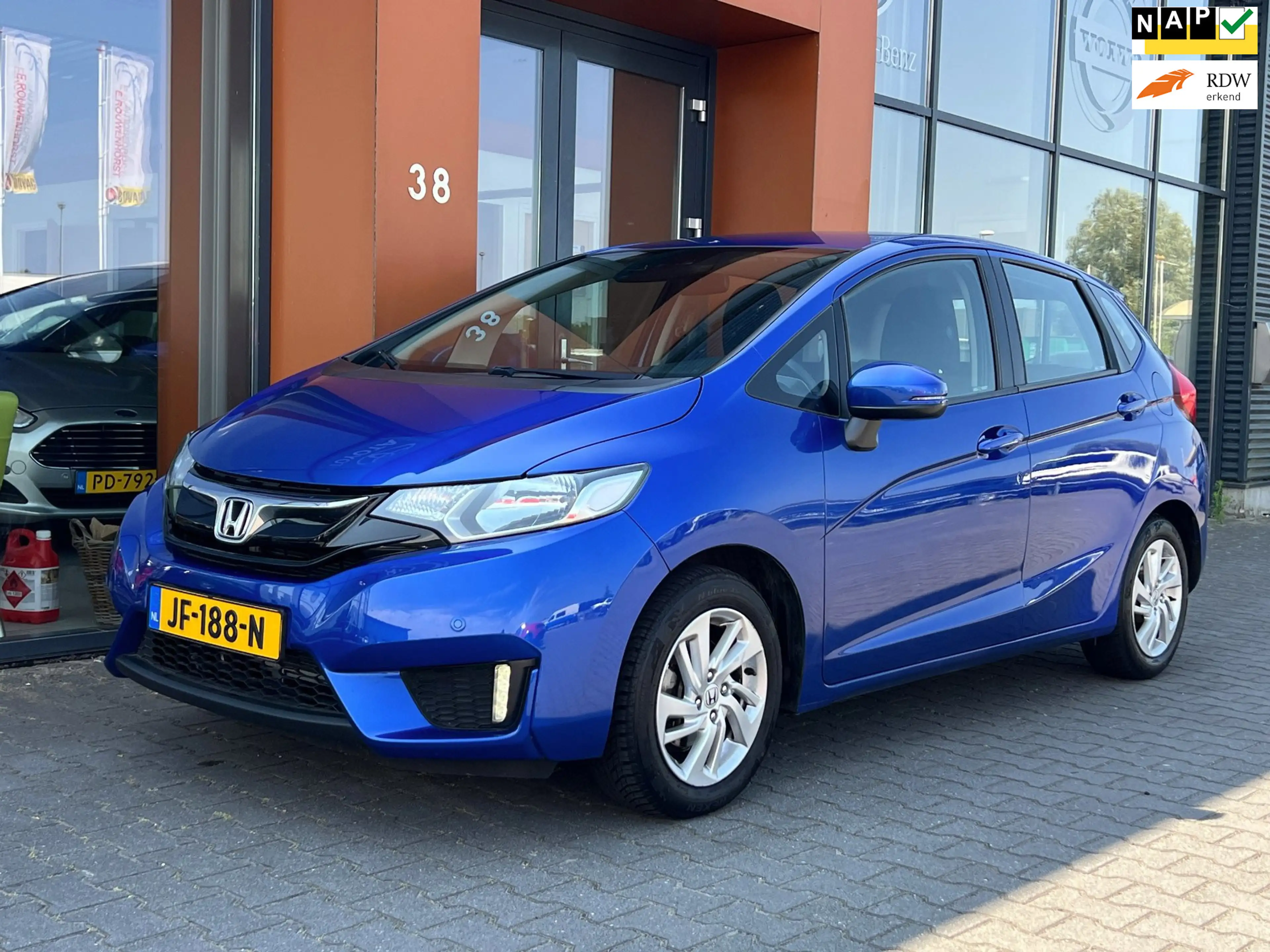Honda Jazz 1.3 i-VTEC|Trekhaak|Navi|Bluetooth|Cruise|Airco