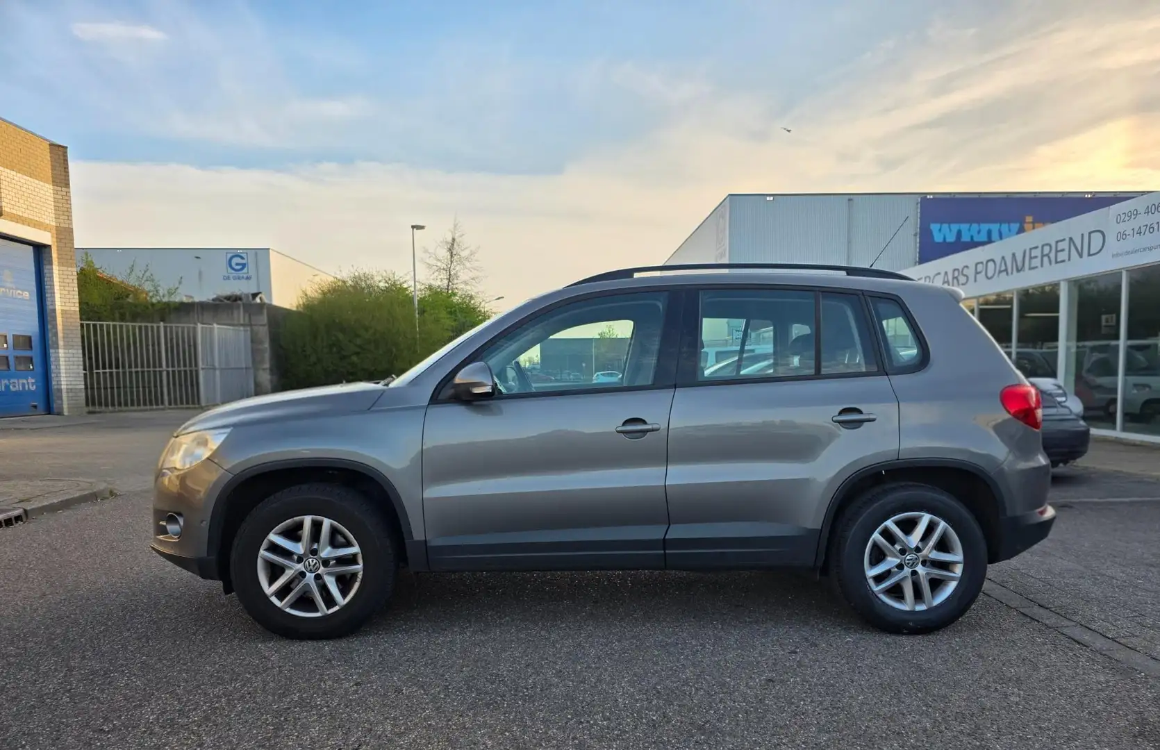 Volkswagen Tiguan 1.4 TSI Comfort&Design Gris - 2
