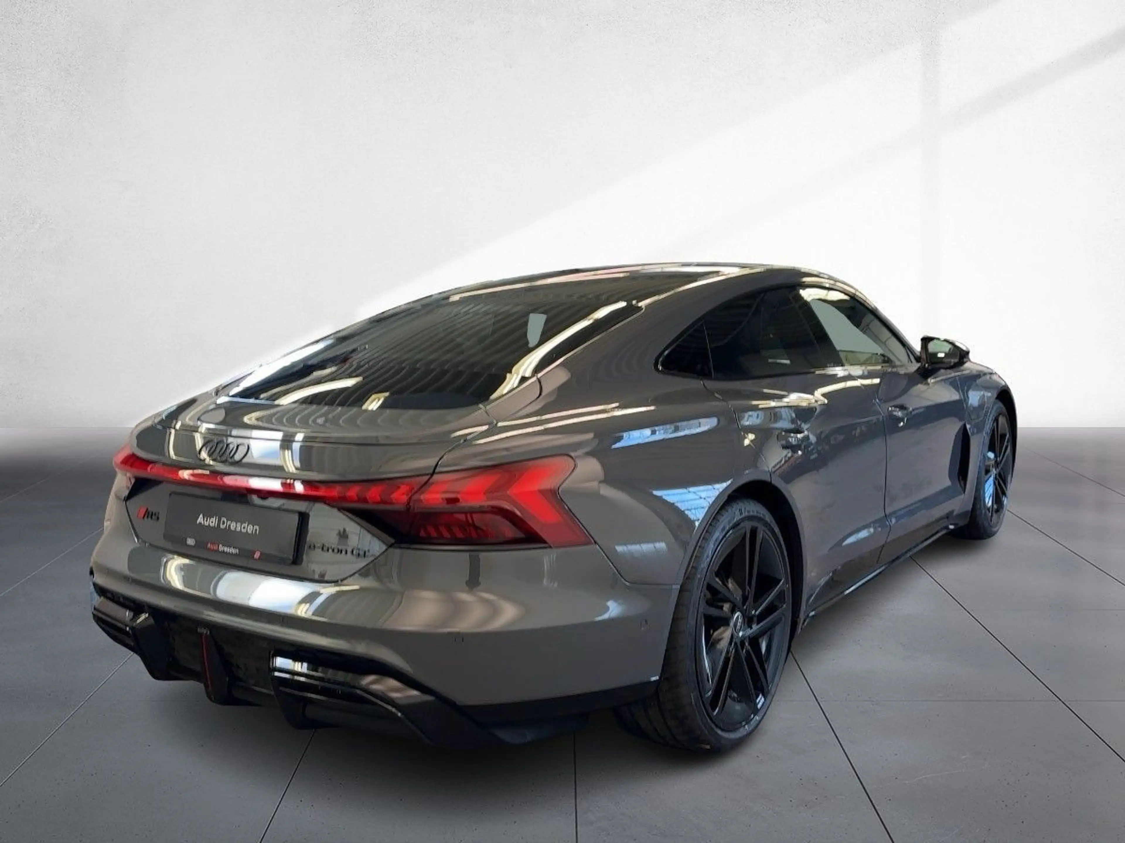 Audi RS e-tron GT 570 kW — photo 3