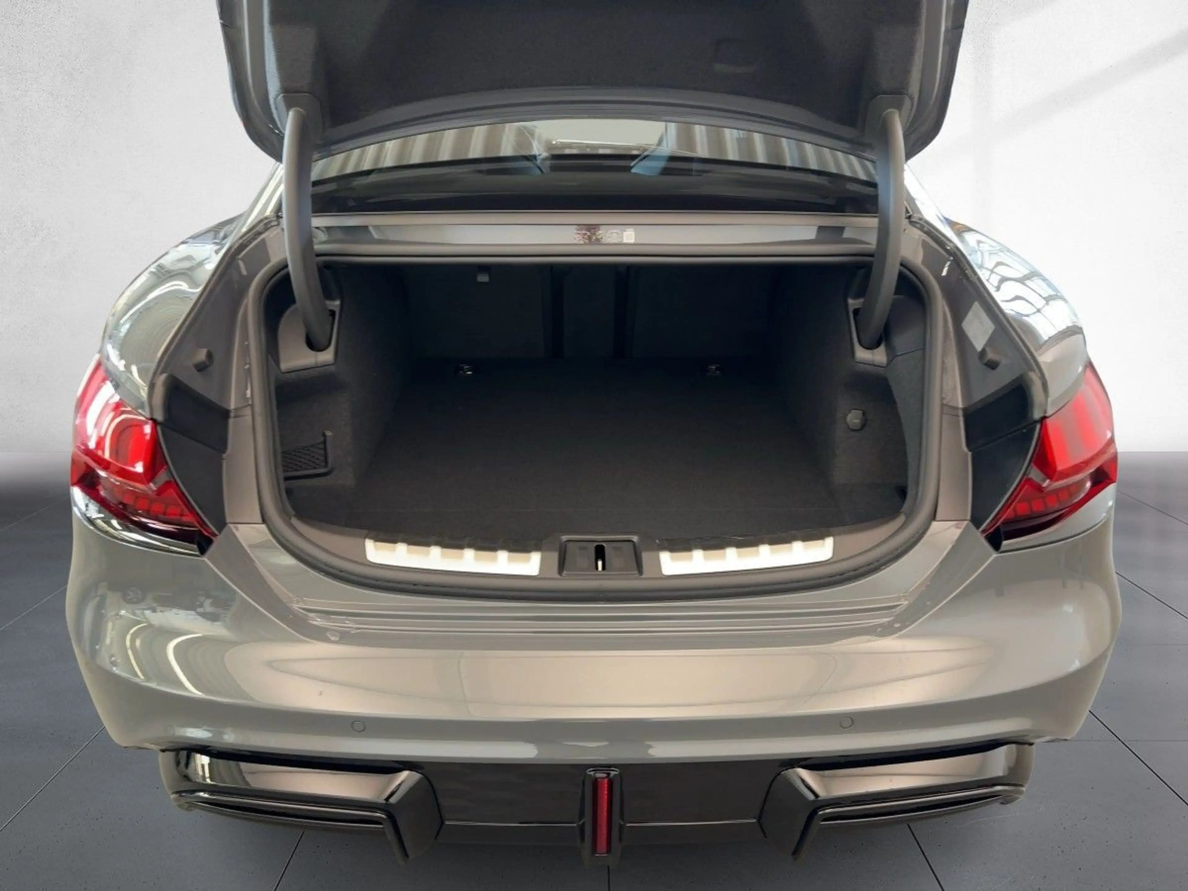 Audi RS e-tron GT 570 kW — photo 15