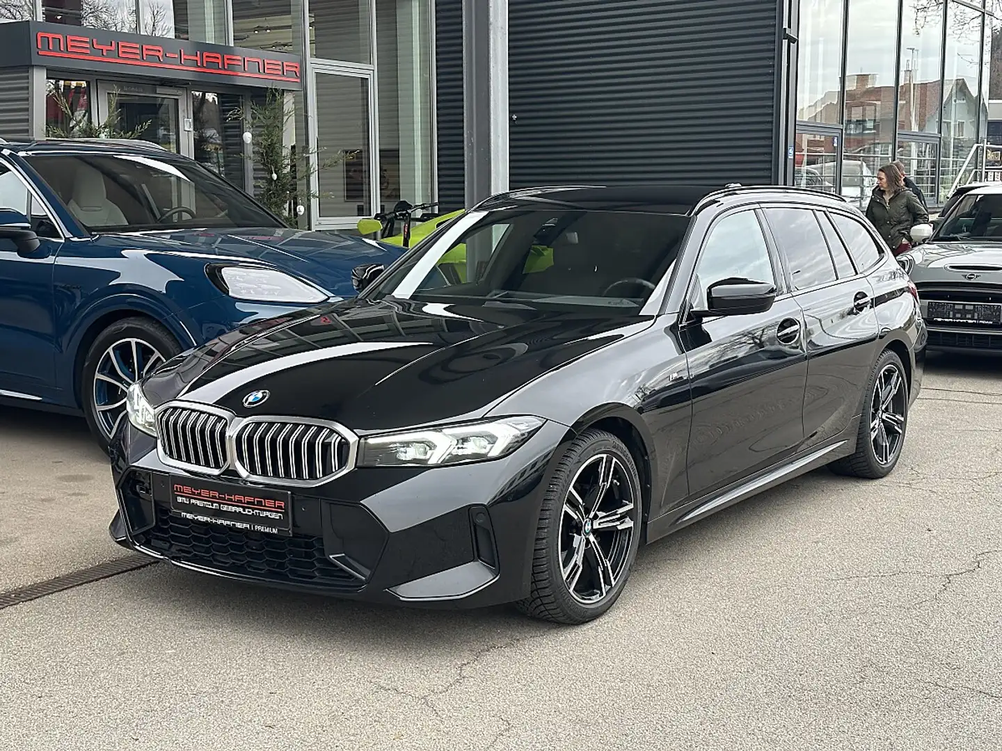 BMW 318 d Touring M-Paket Aut. Schwarz - 1