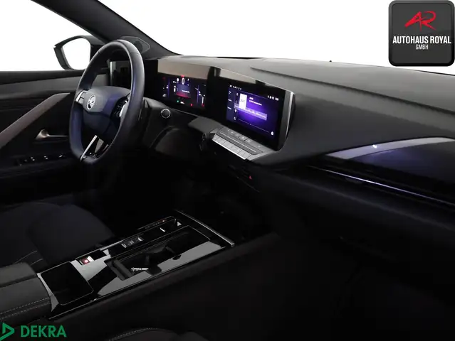 Opel Astra view 11