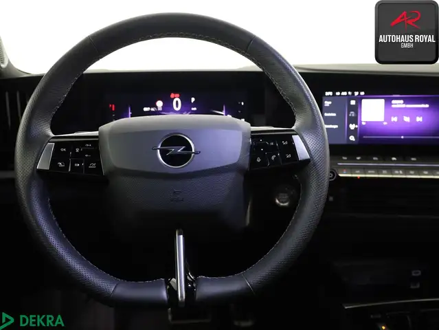 Opel Astra view 10