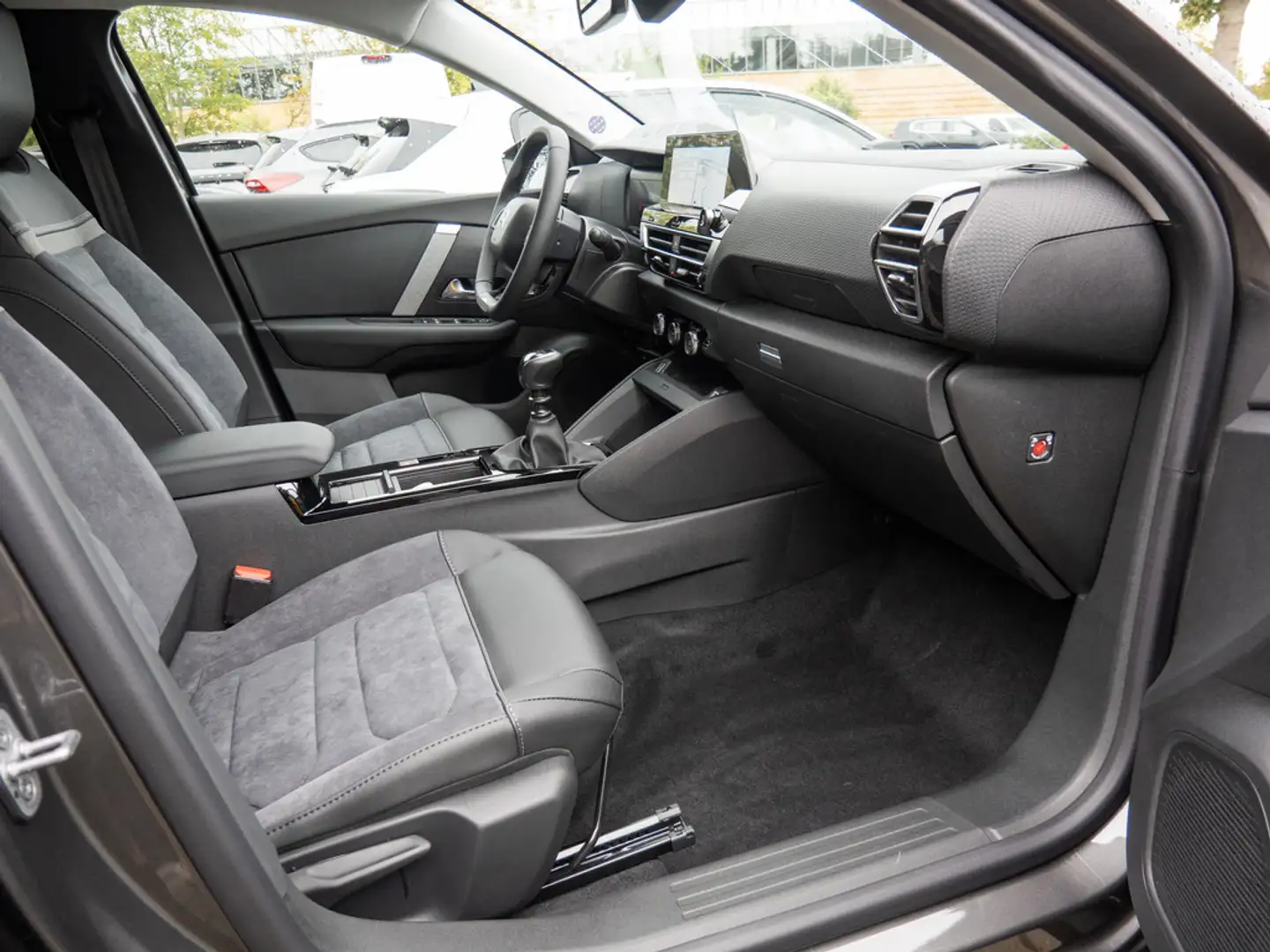 Citroen C4 Lim. 1.2 Max NAVI SHZ RÜCKFAHRKAMERA HUD Gris - 2