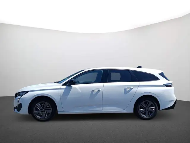 Peugeot 308 view 4
