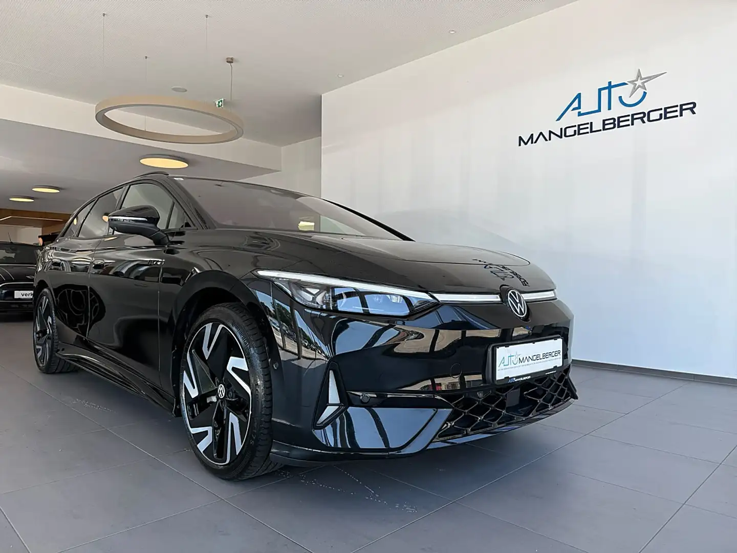 Volkswagen ID.7 Tourer GTX 4Motion 250 kW / 86kWh AHK AppConnec... Schwarz - 1