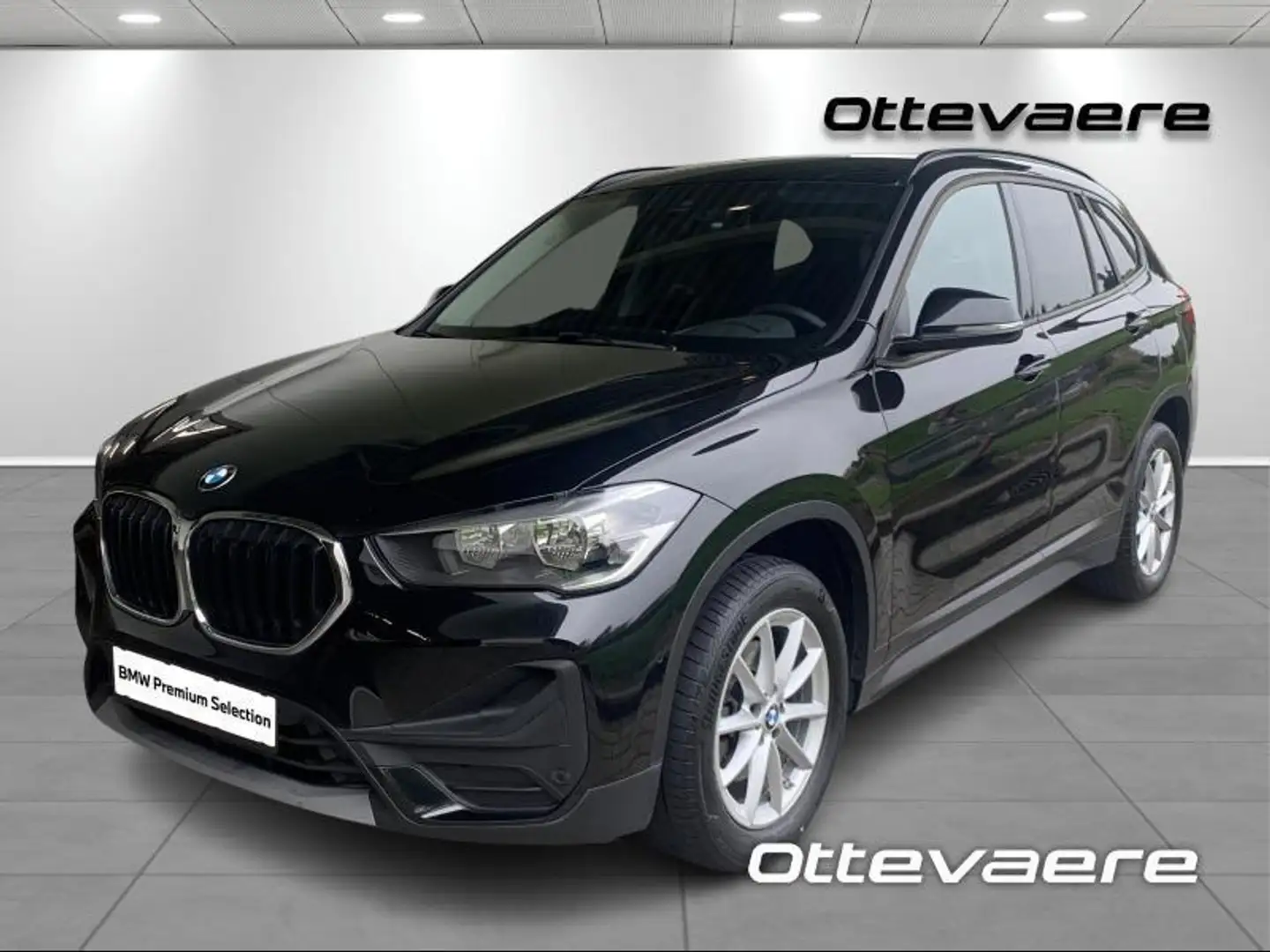 BMW X1 sDrive 18i Noir - 1