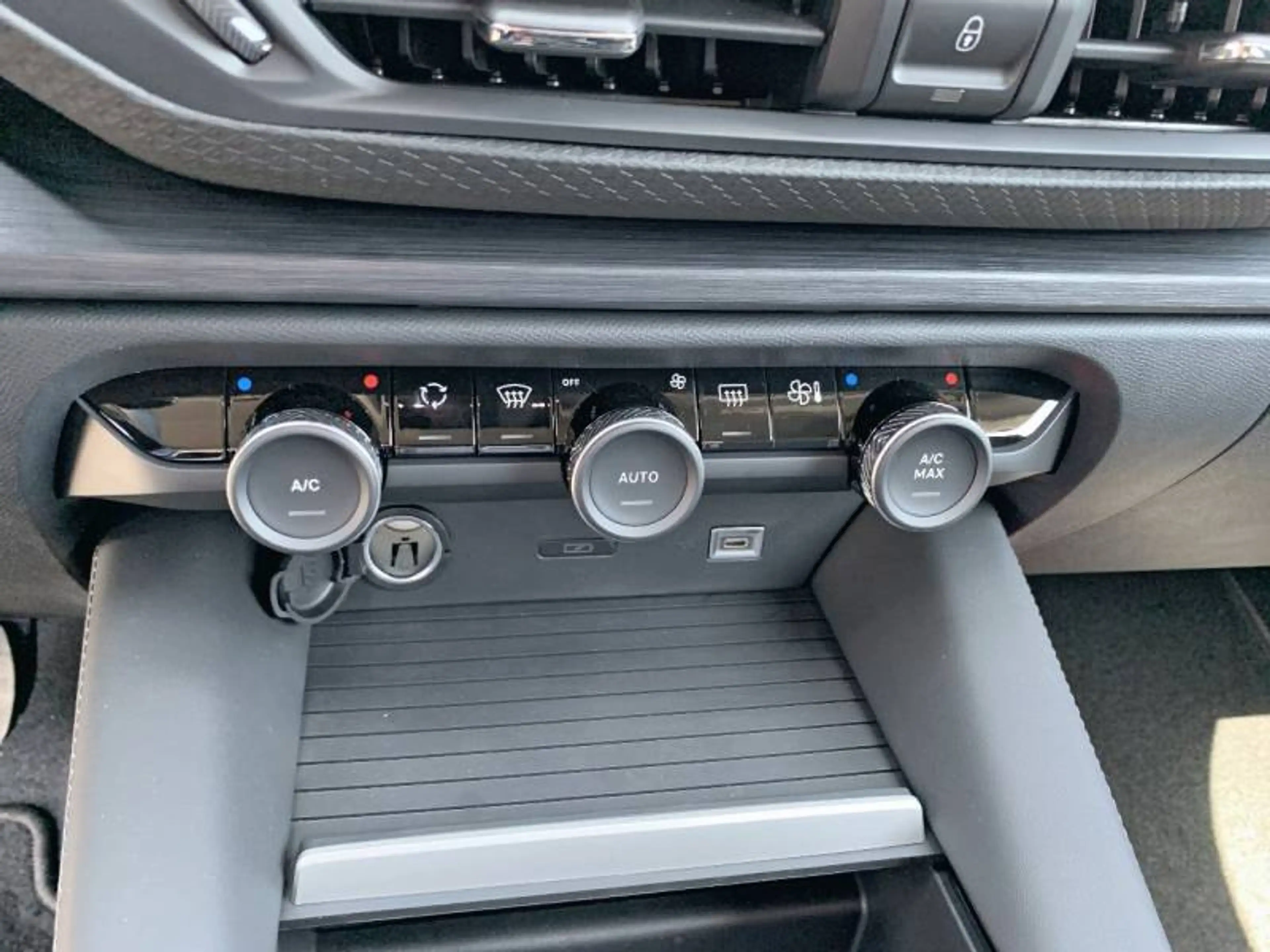 Citroen C5 X 1 1.2 PureTech 130 S&S EAT8 Shine — photo 14