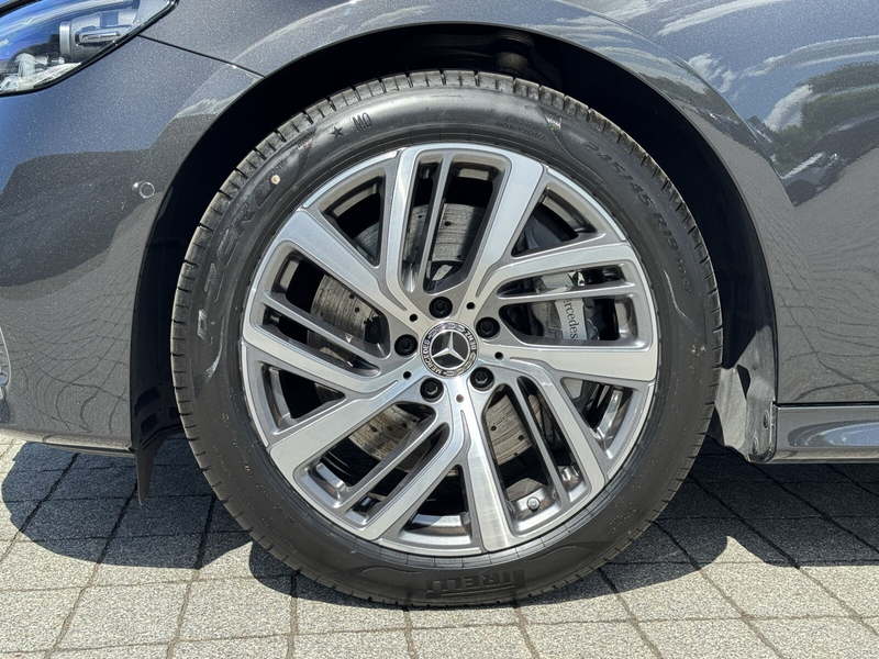 Mercedes-Benz E 300 E 300 de Edition Avantgarde Airmatic HinterachsLenk — photo 19