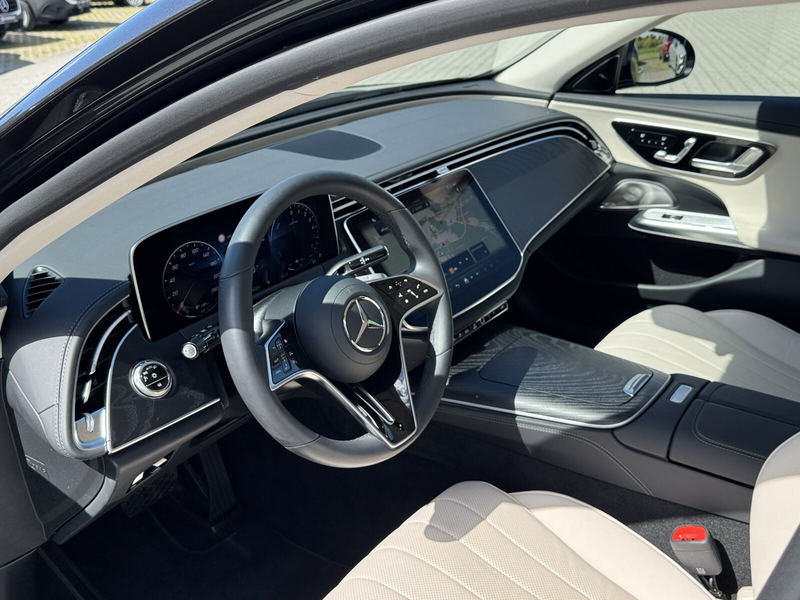 Mercedes-Benz E 300 E 300 de Edition Avantgarde Airmatic HinterachsLenk — photo 9