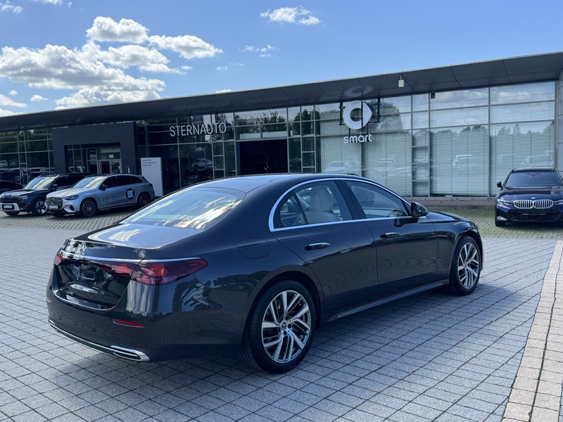 Mercedes-Benz E 300 E 300 de Edition Avantgarde Airmatic HinterachsLenk — photo 4