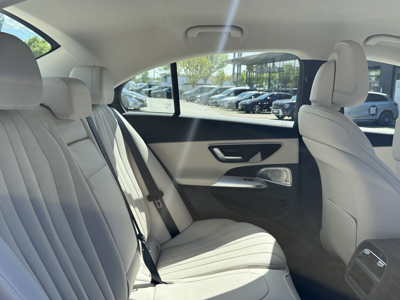 Mercedes-Benz E 300 E 300 de Edition Avantgarde Airmatic HinterachsLenk — photo 17