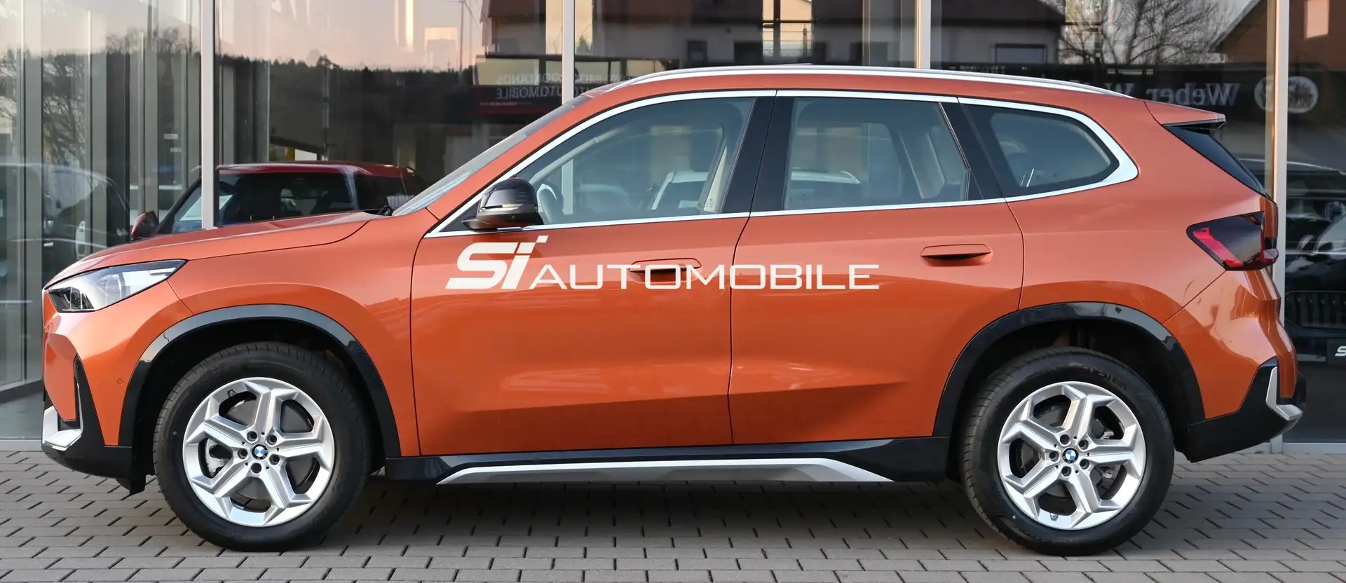 BMW X1 23d xDrive xLine *ACC*AHK*PANO*HUD*360°KAM* Naranja - 2