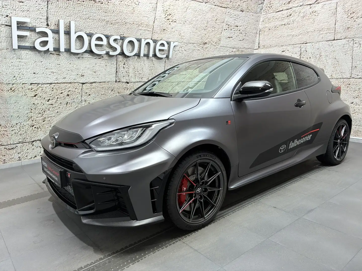 Toyota Yaris GR High Performance "Edition 90" Grau - 1