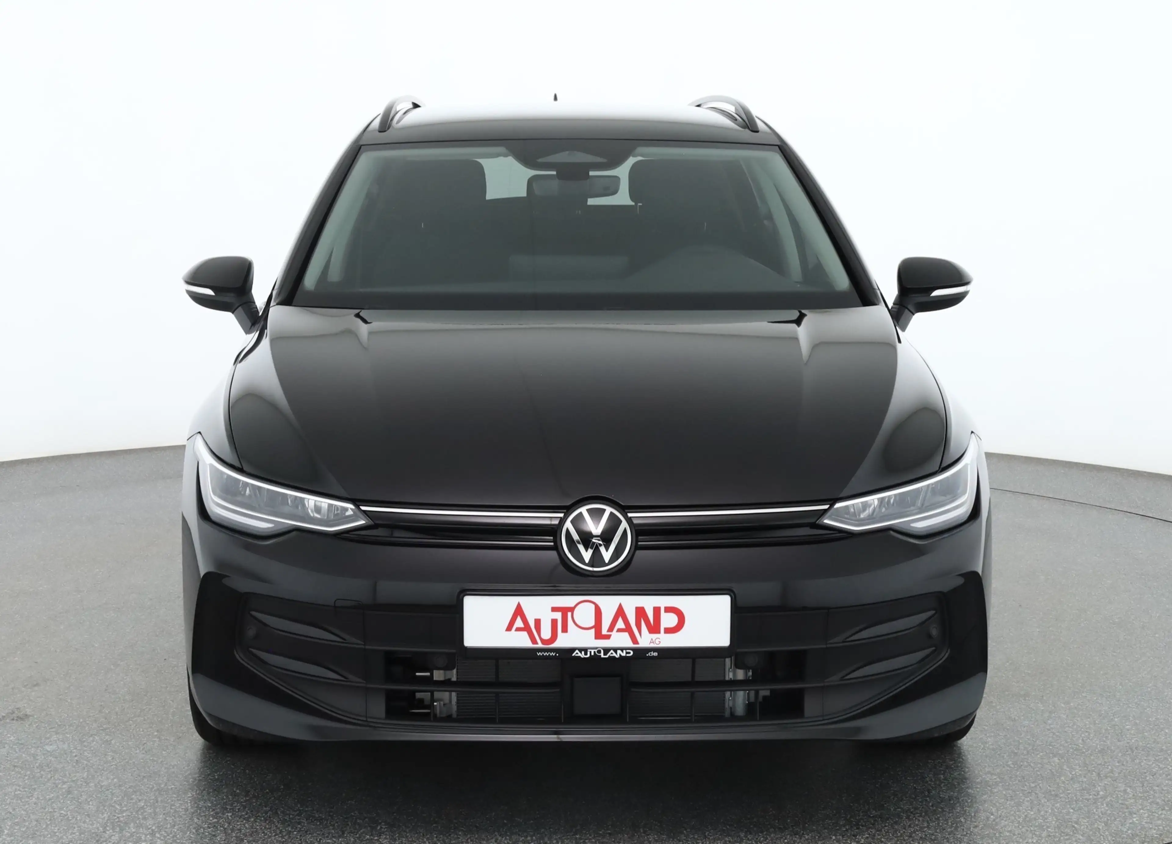 Volkswagen Golf VIII Variant 1.5 TSI DSG LED ACC AHK — photo 8
