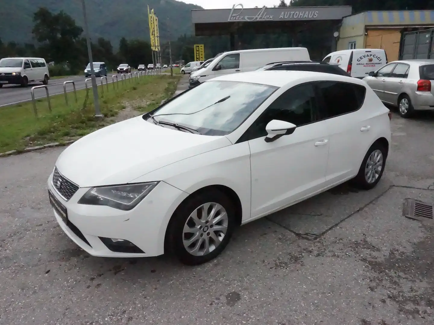 SEAT Leon Leon Style 1,6 TDI Style Weiß - 2