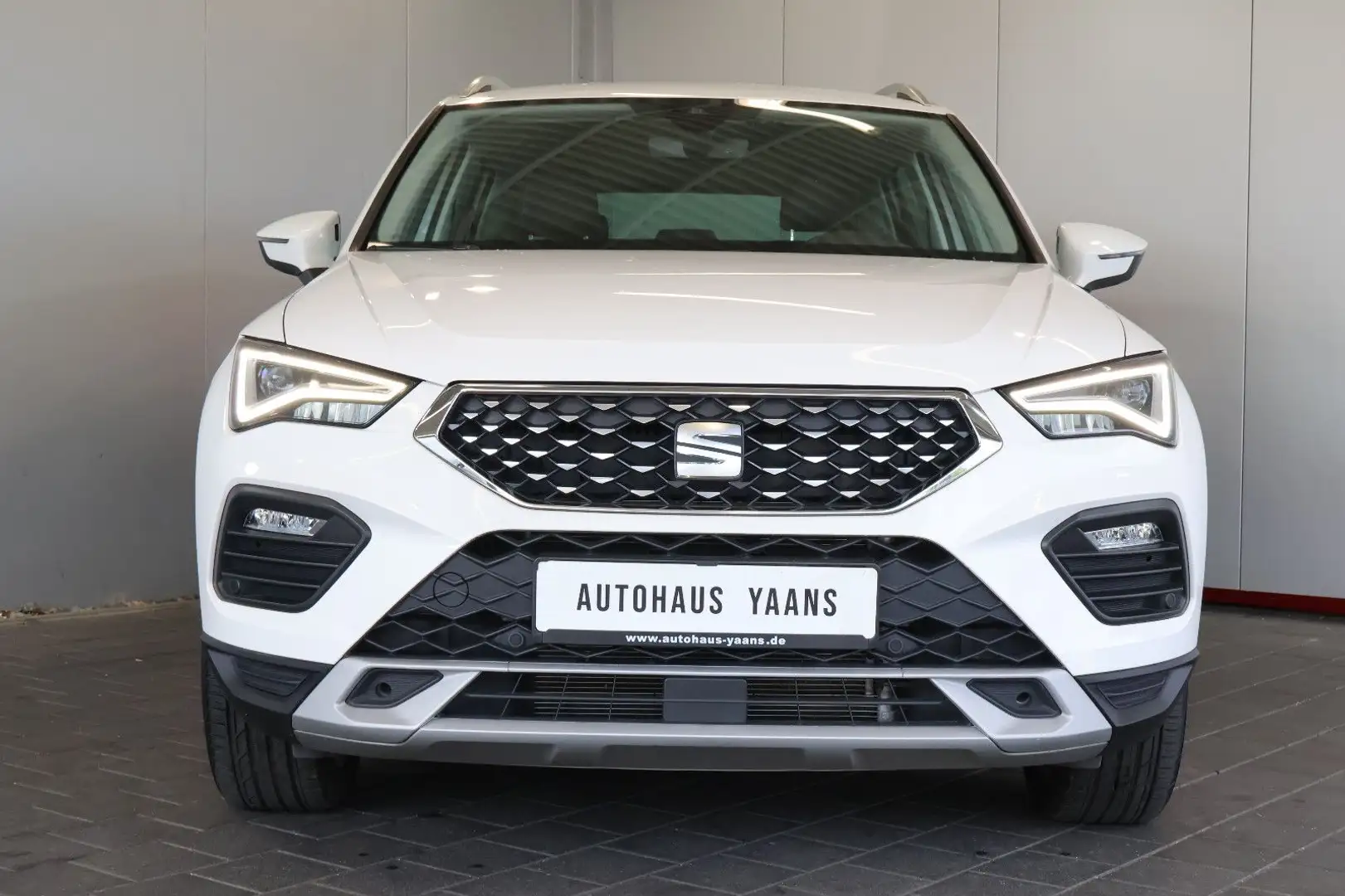SEAT Ateca 2.0 TDI Xperience ACC+BEATS+CARPLAY+STDHZG Weiß - 2
