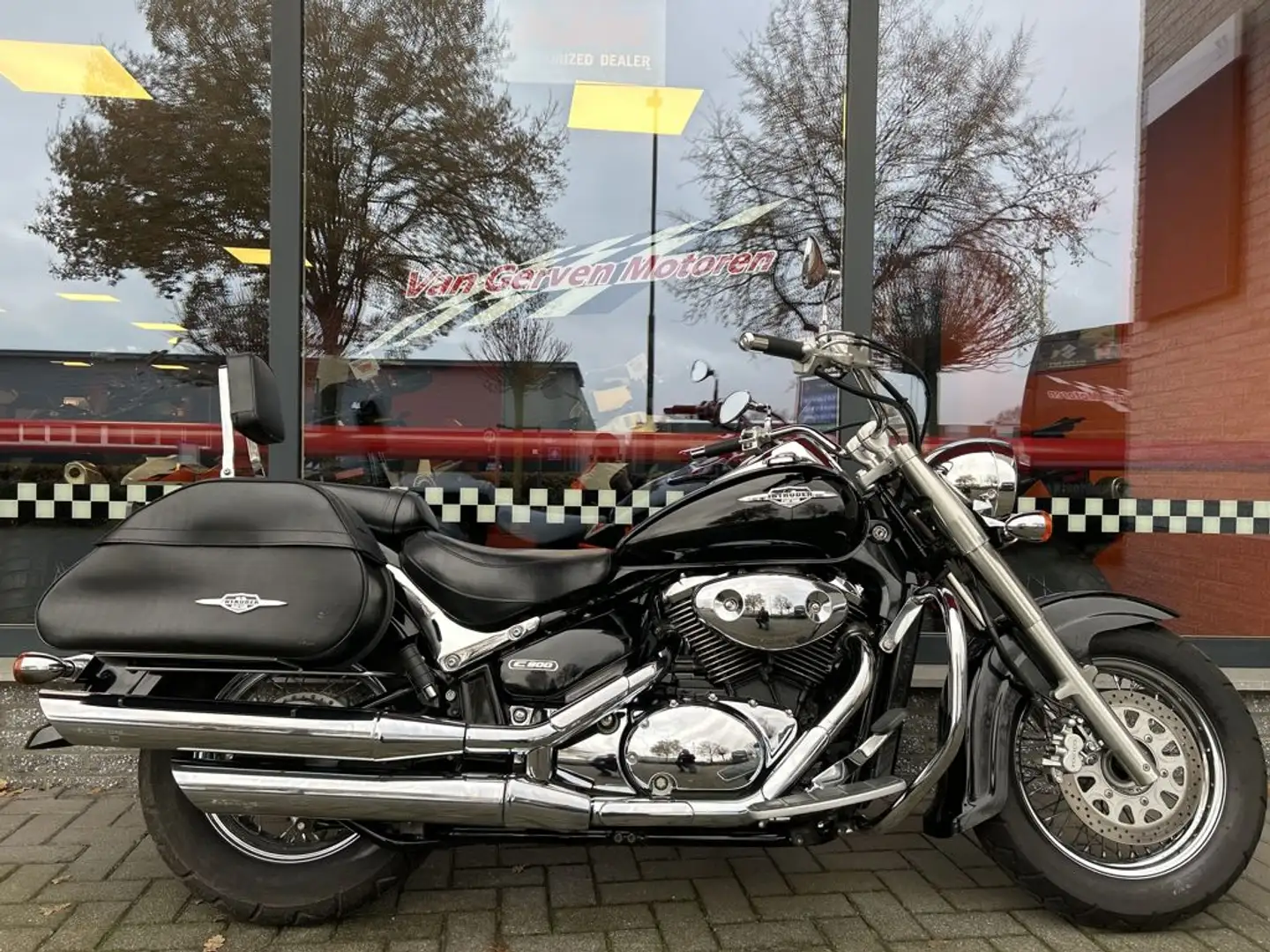 Suzuki Intruder C 800 - 1