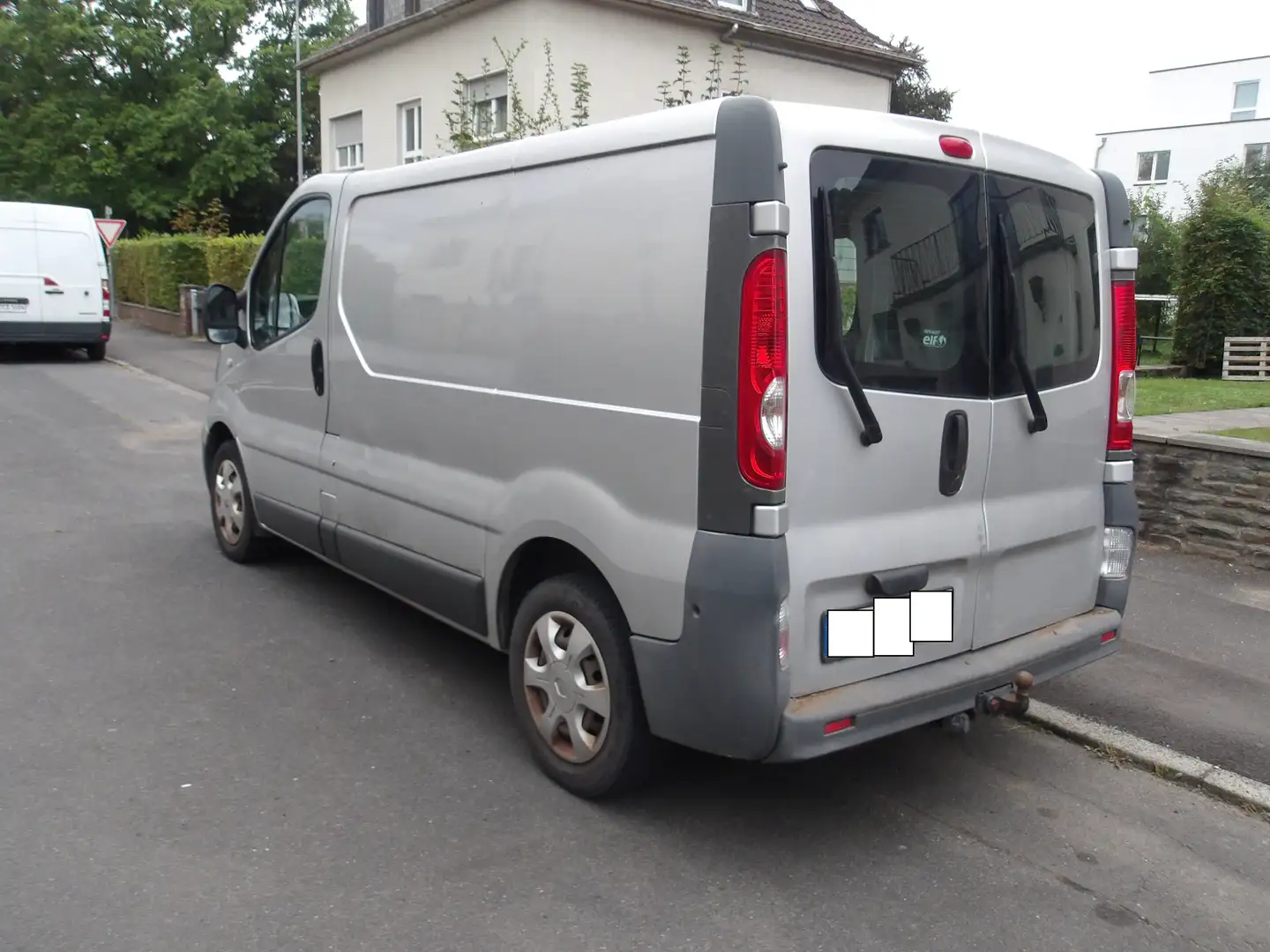 Renault Trafic Trafic 2.0 dCi Silber - 2