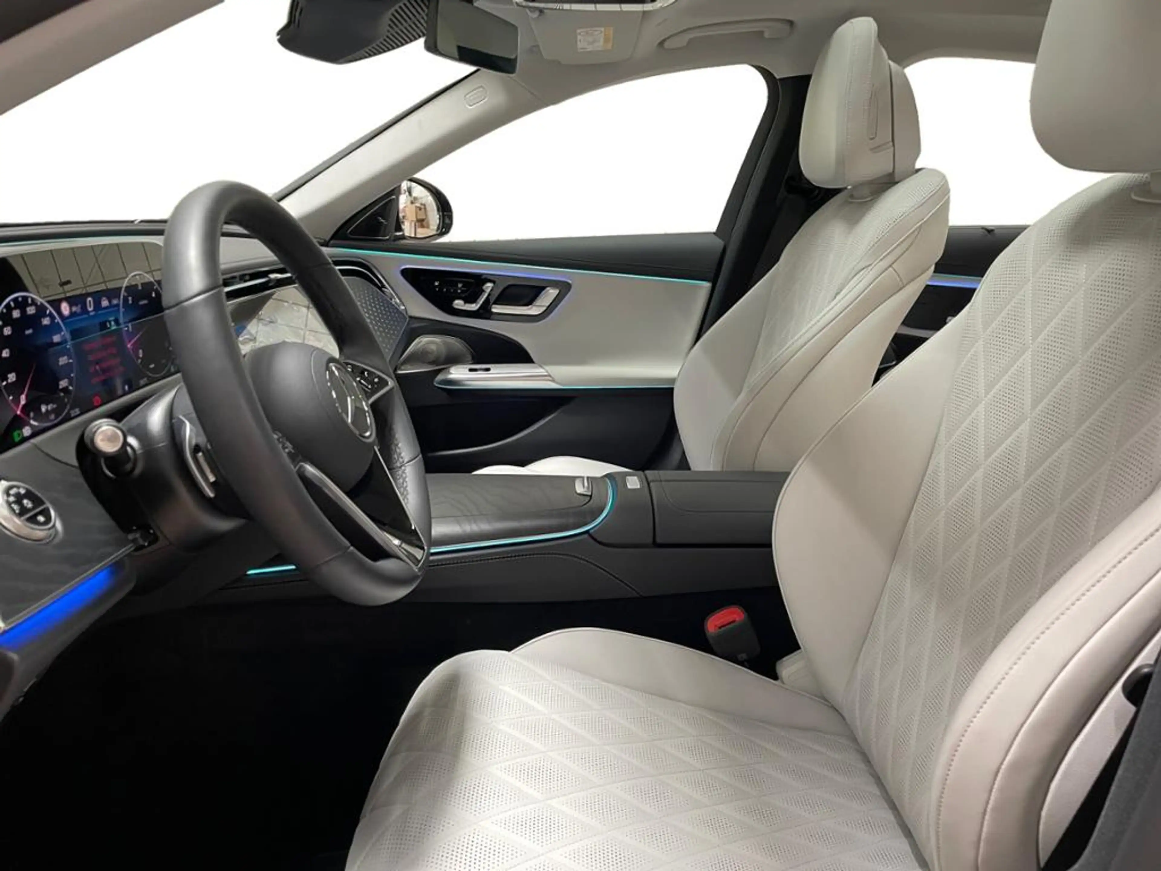 Mercedes-Benz E 450 d 4matic Exclusive Pano+AIRMAT+Burm+Sitzkl — photo 9