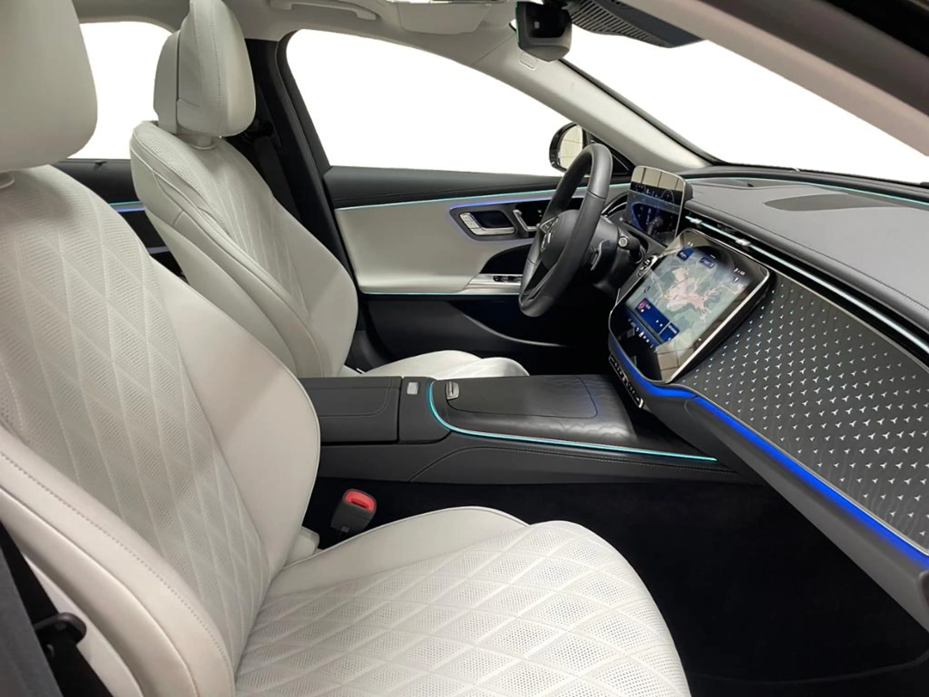 Mercedes-Benz E 450 d 4matic Exclusive Pano+AIRMAT+Burm+Sitzkl — photo 7