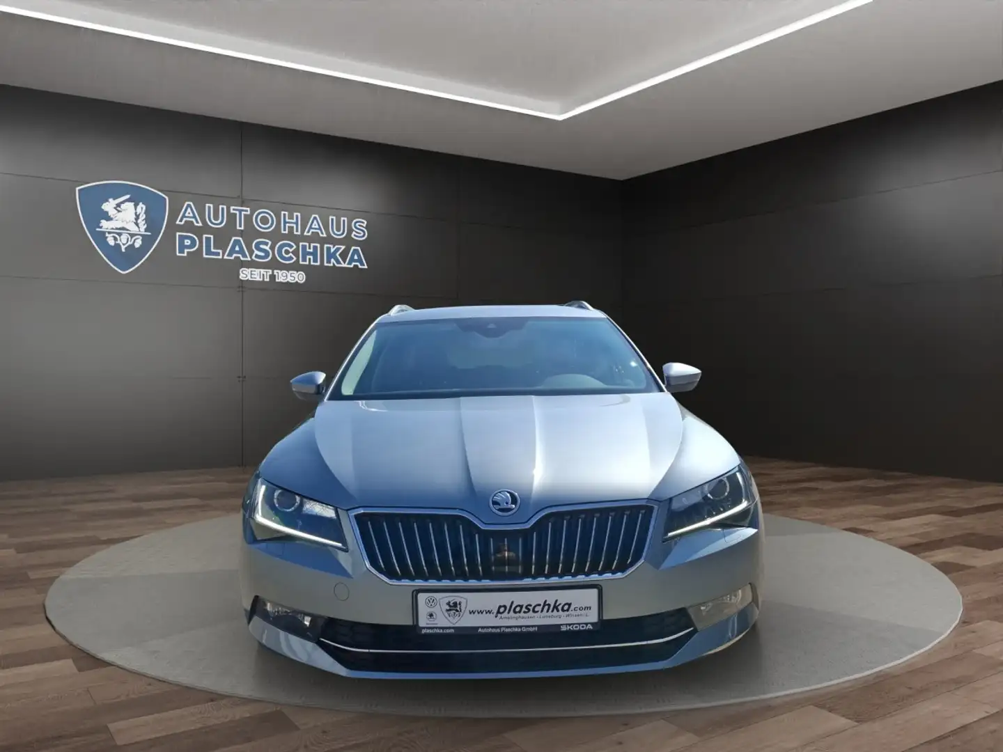 Skoda Superb C. 2.0 TDI DSG Style NAVI+PDC+APP Klima Xenon Grau - 2
