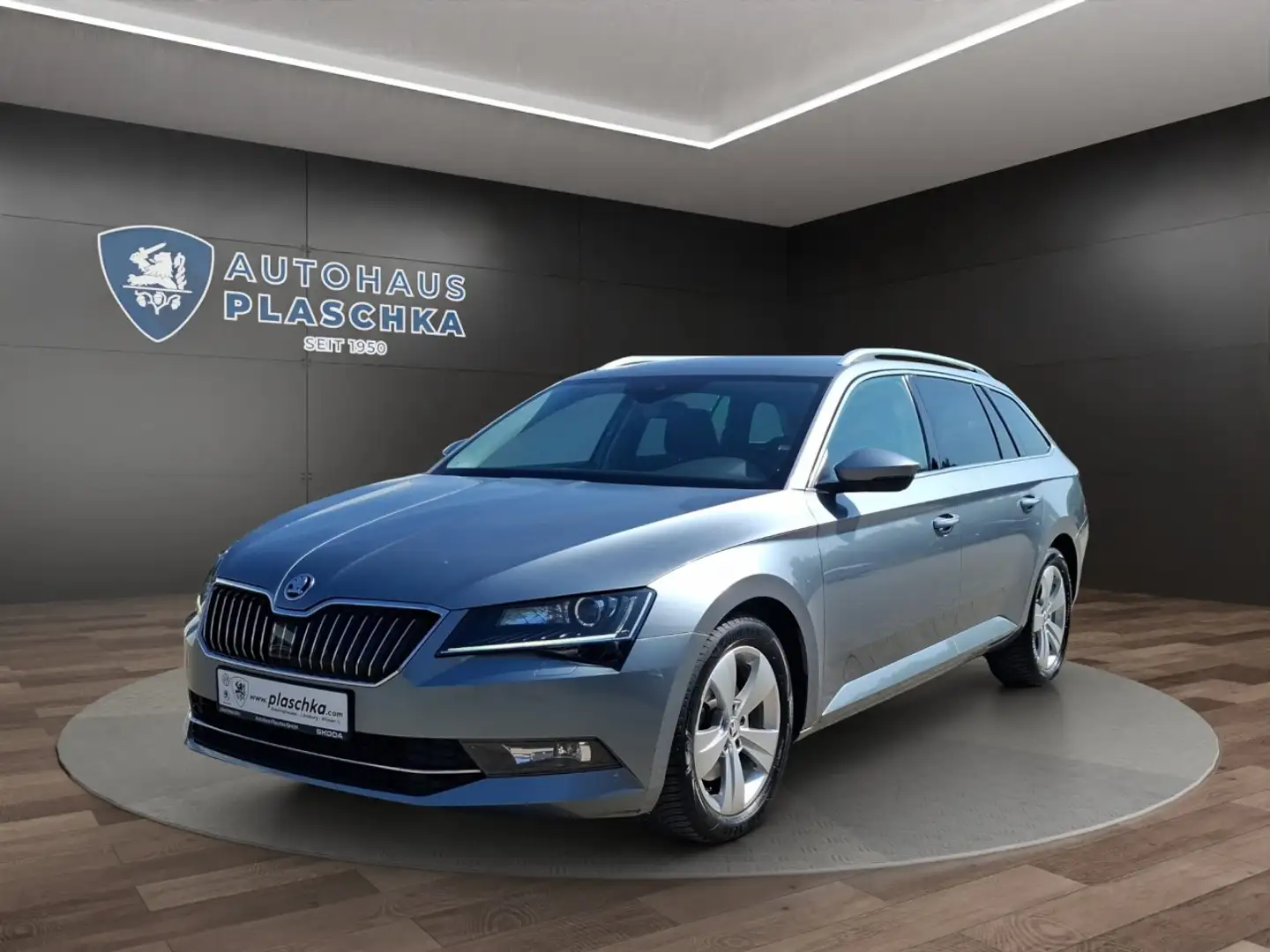 Skoda Superb C. 2.0 TDI DSG Style NAVI+PDC+APP Klima Xenon Grau - 1