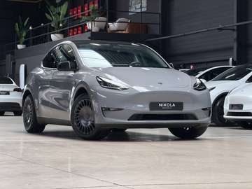LONG RANGE - ALL WHEEL DRIVE - NARDO GREY FULL WRAP - 19" THE NEW AERO WHEELS - PREMIUM