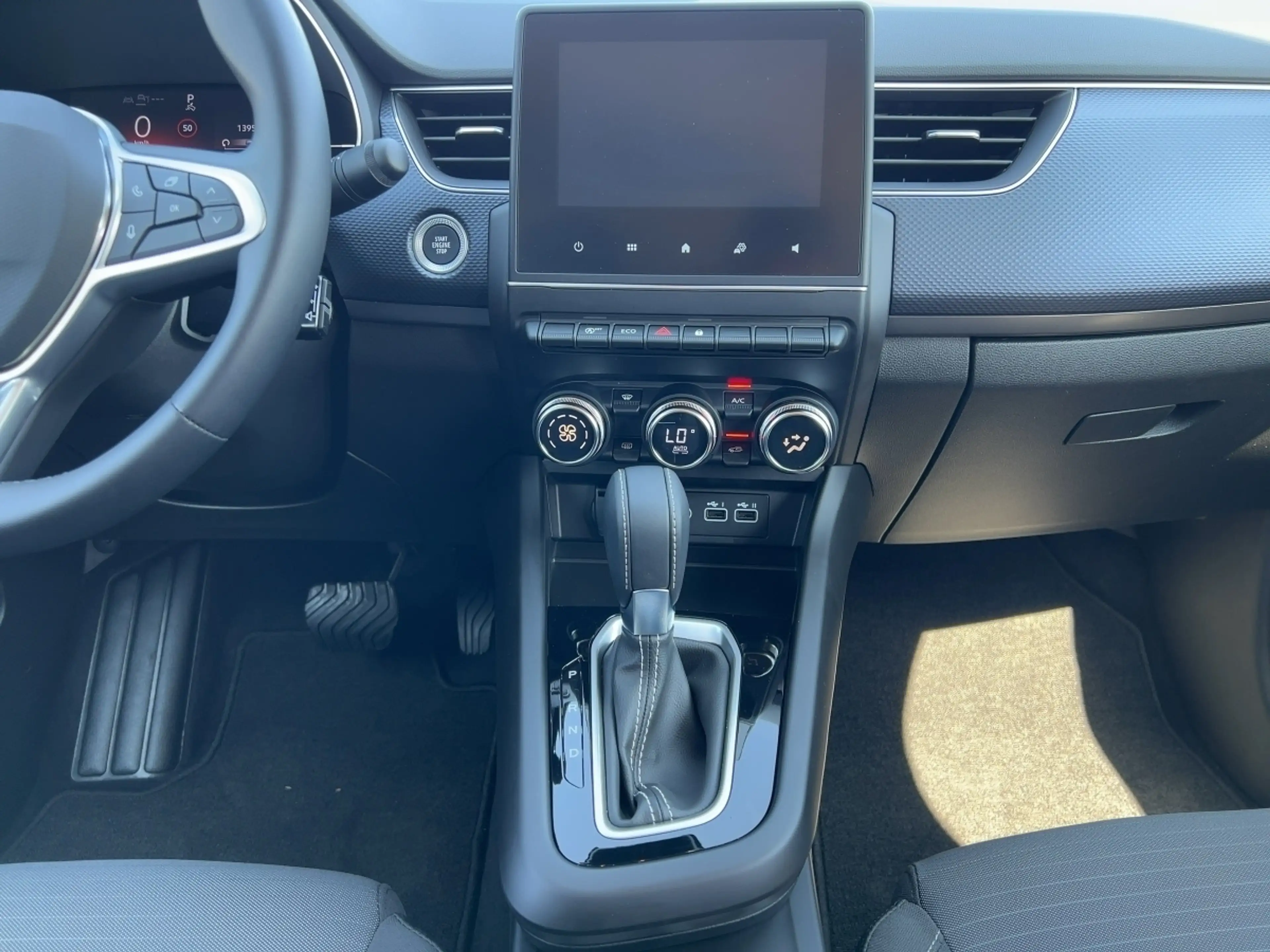 Renault Arkana EVOLUTION TCe 140 EDC RÜCKFAHRKAMERA — photo 12