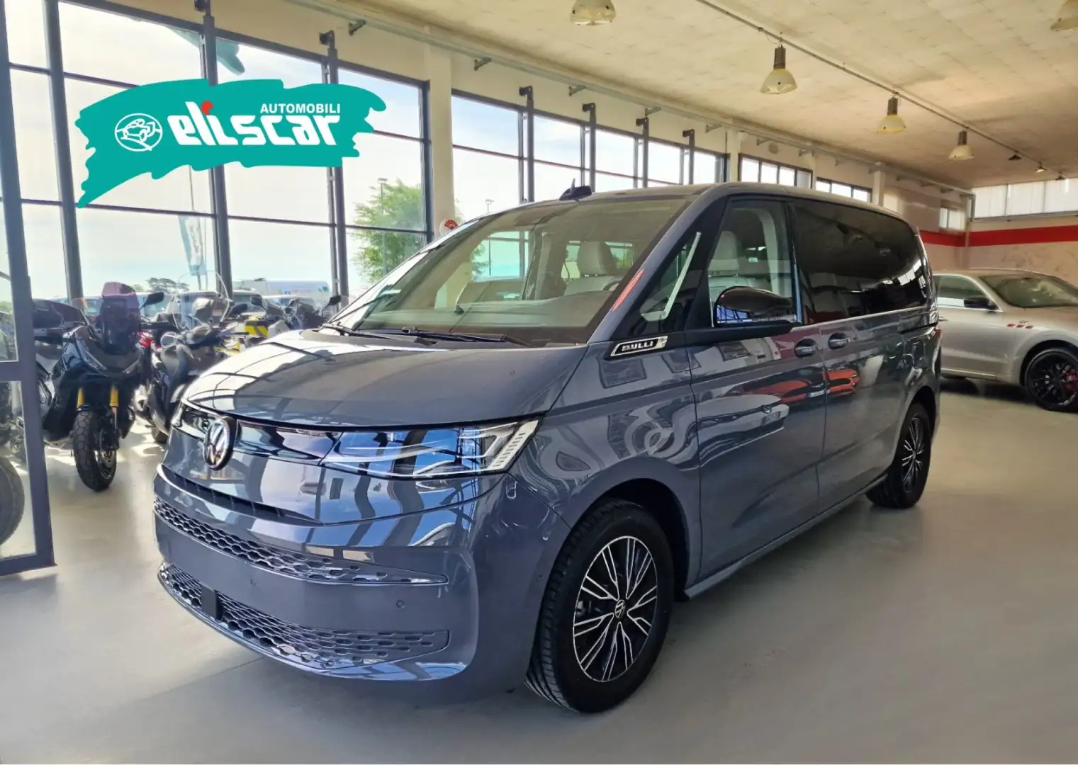 Volkswagen Multivan 2.0 TDI 150CV DSG BULLI Gris - 2