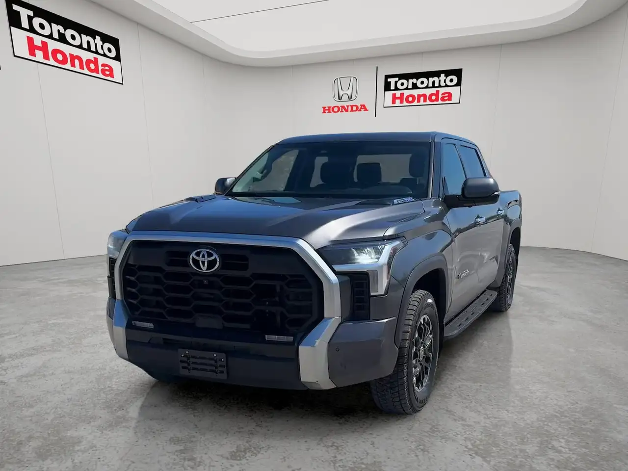 Toyota Tundra снимка Toyota Tundra