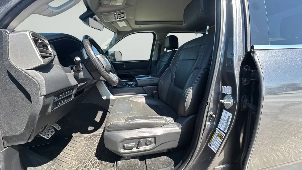 Toyota Tundra снимка Toyota Tundra