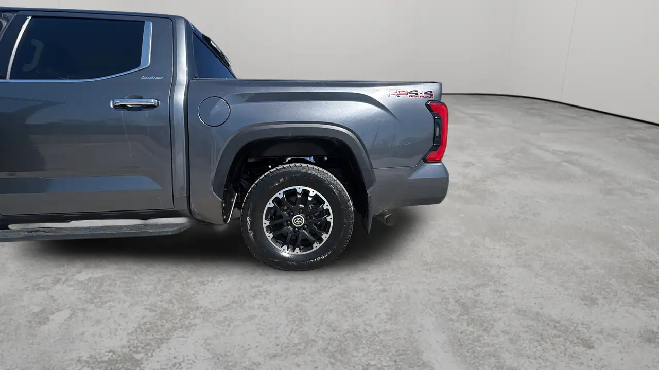 Toyota Tundra снимка Toyota Tundra
